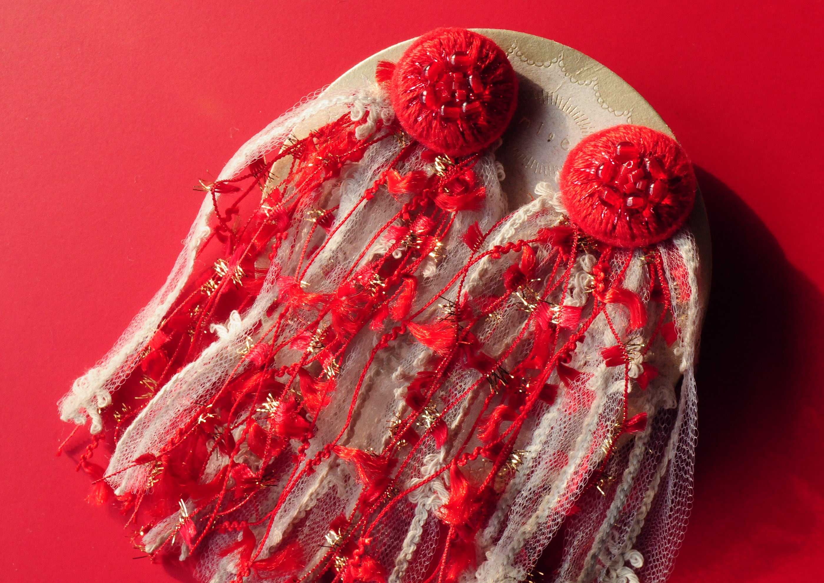 ＜Stella～願い事の星～＞『刺繍フリンジピアス/Strawberry Star』