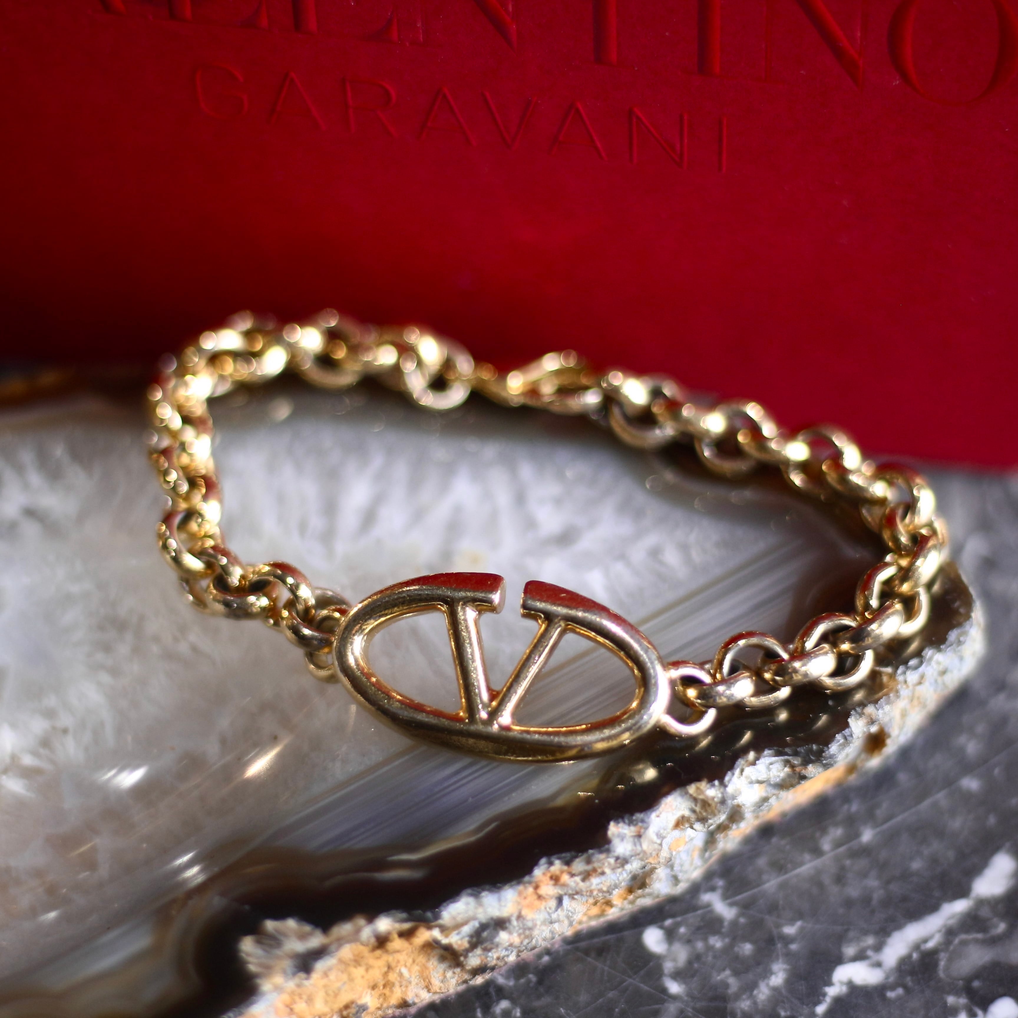 VALENTINO GARAVANI LOGO GOLD CHAIN BRACELET/ヴァレンチノ