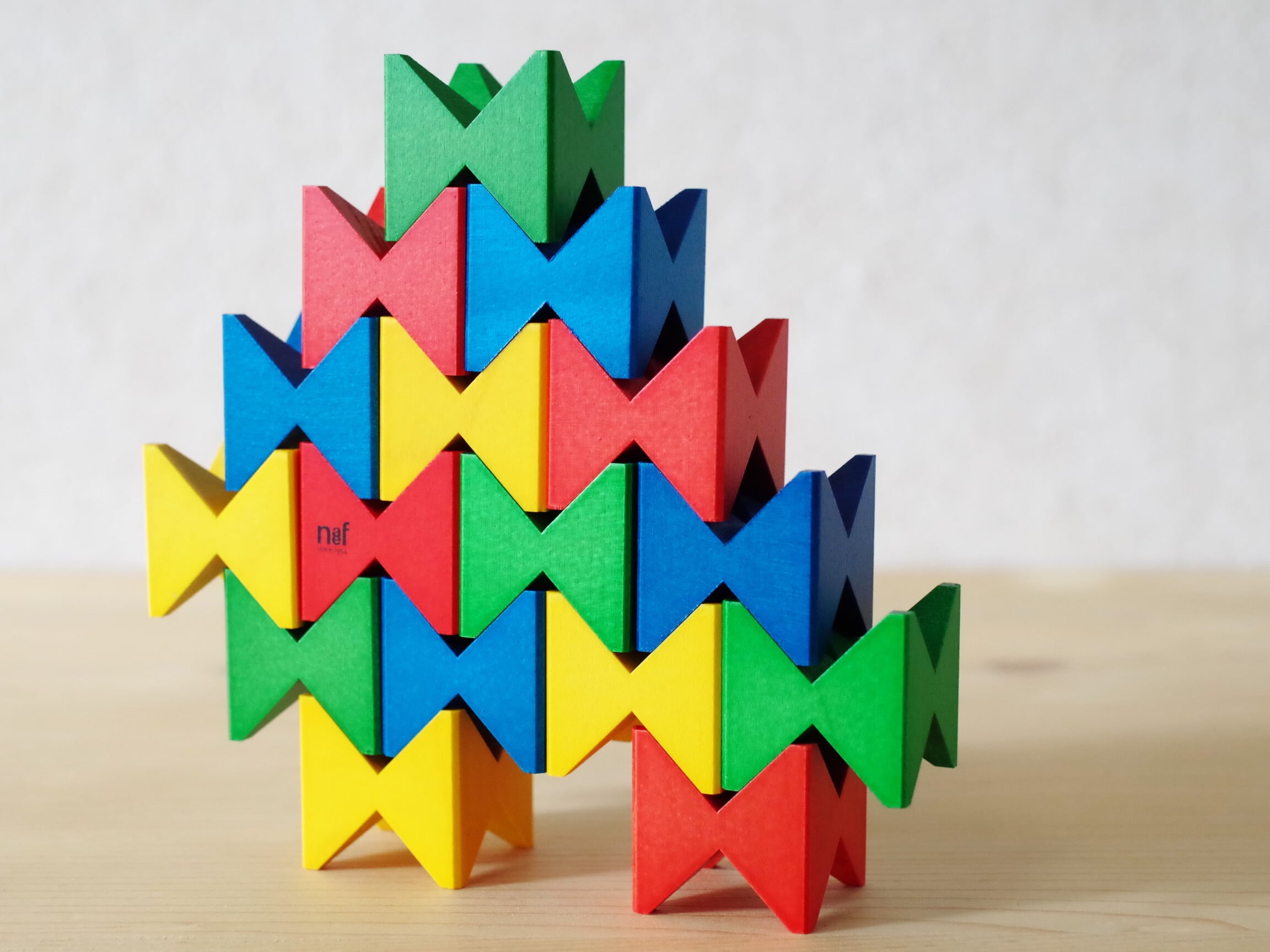 ミニネフスピール カラー | 木のおもちゃ専門店 おもちゃ箱 イカロス