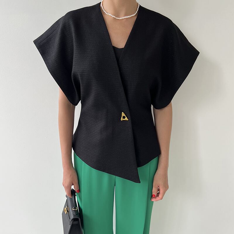 Asymmetrical large cuff top in 2 colors S1086