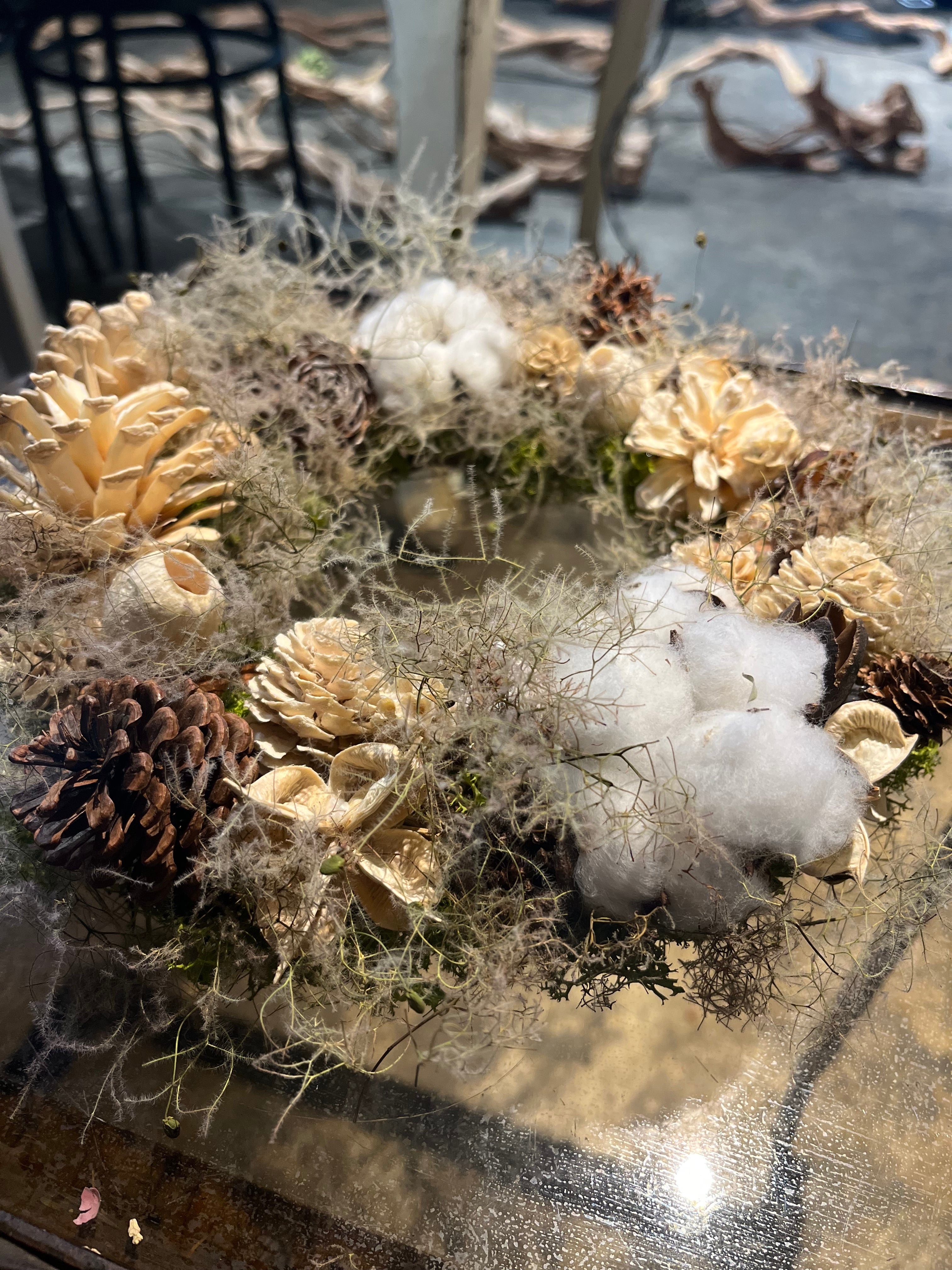 スモーキーなスモークツリーのナチュラルリース(white)　ギフトケース入り