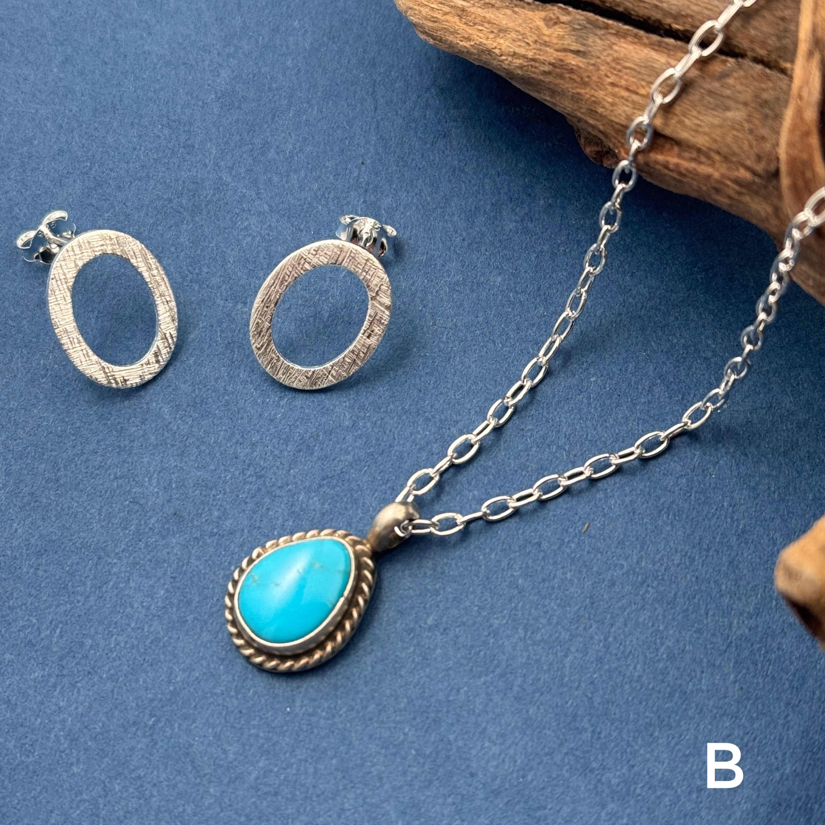Indian Jewelry 》キングマン ターコイズ ロープワーク ドロップ Indian Jewelry 》キングマン ターコイズ ロープワーク ドロップ