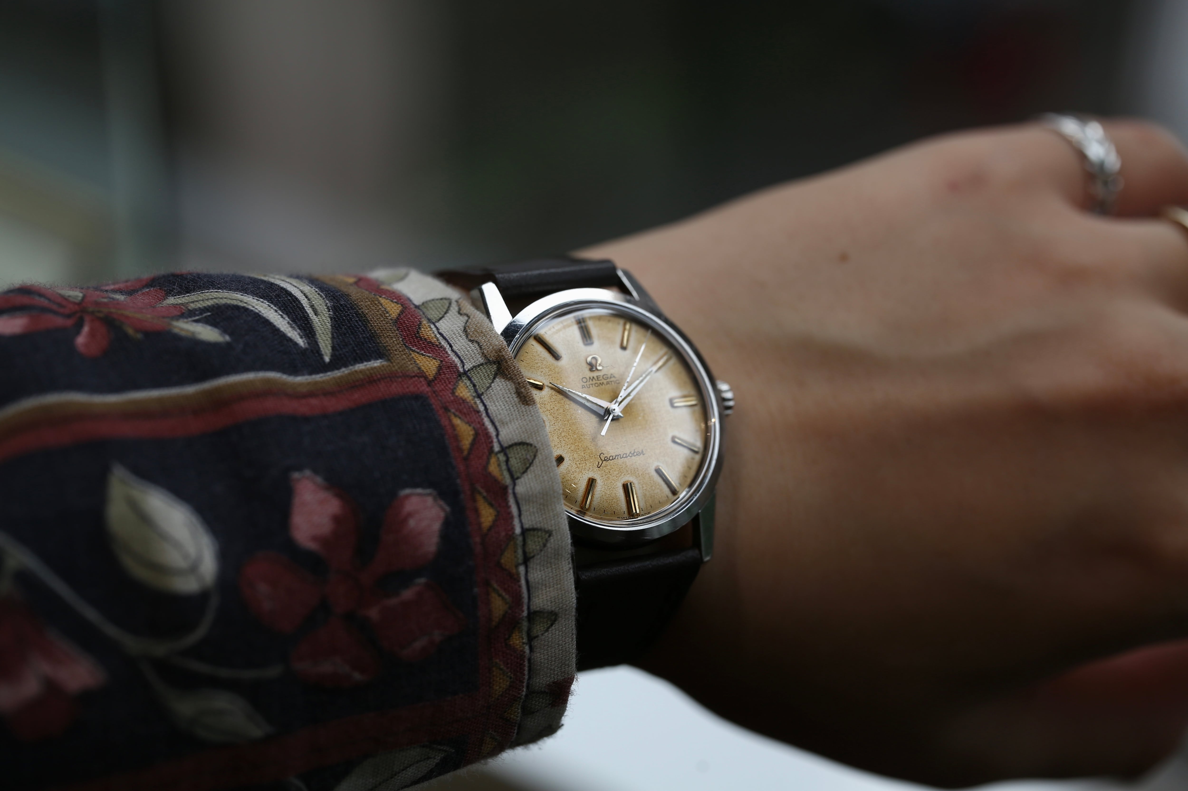 【OMEGA】 オメガ シーマスター エイジングダイヤル 手巻き OMEGA】 1962年製 オメガ シーマスター ノンデイト 下がりS リネン