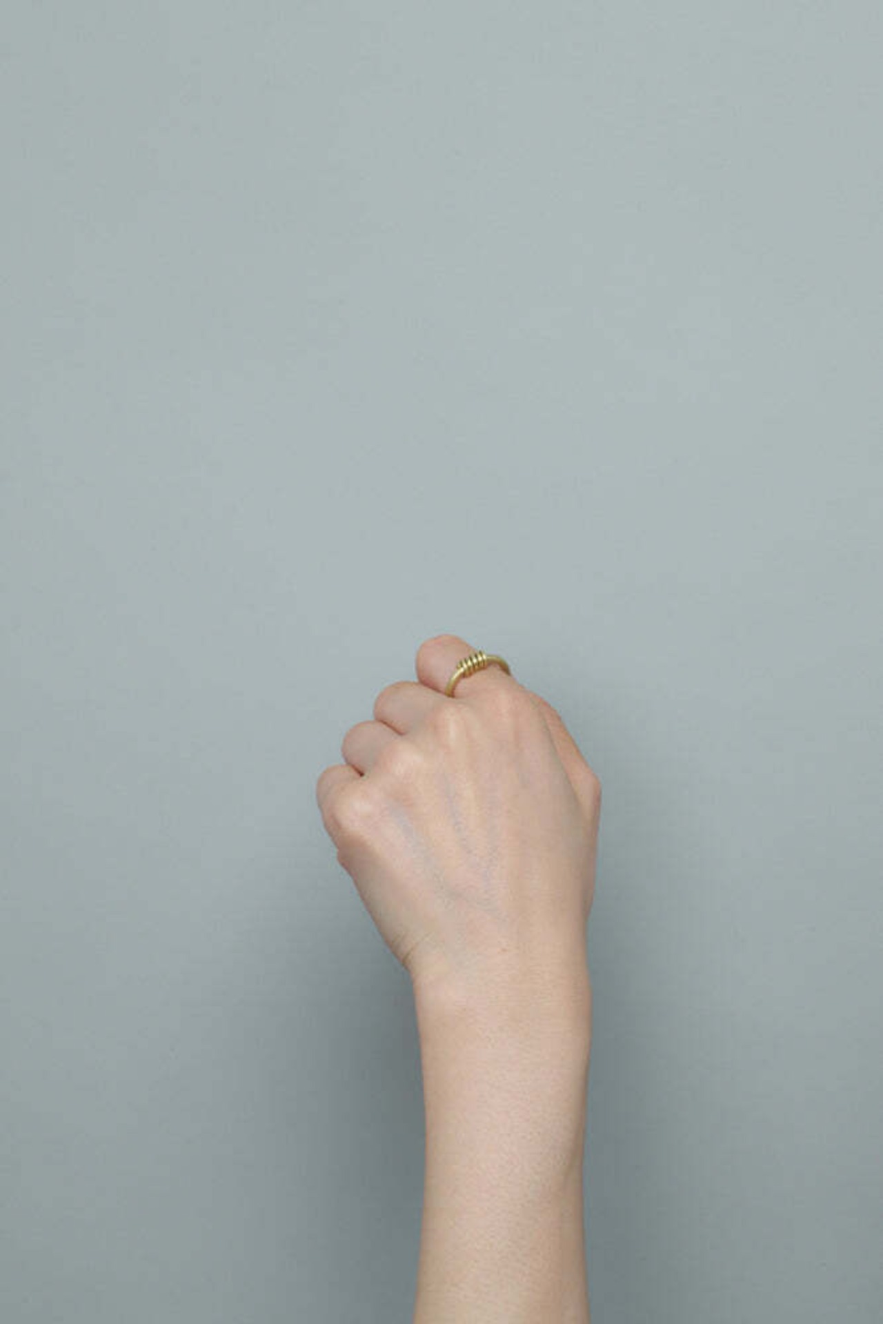 _Fot - round wire ring _ coil :brass|真鍮製リング/コイルデザイン/イヤーカフ兼用/約12〜13号/日本製