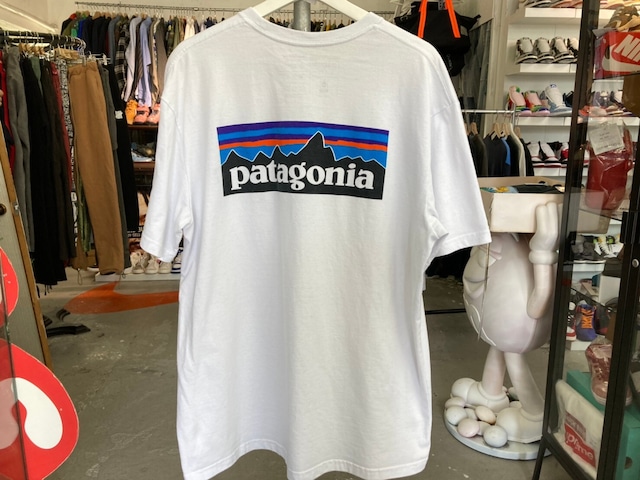 patagonia Men's P-6 Logo Responsibili-Tee WHITE LARGE 5KG7959