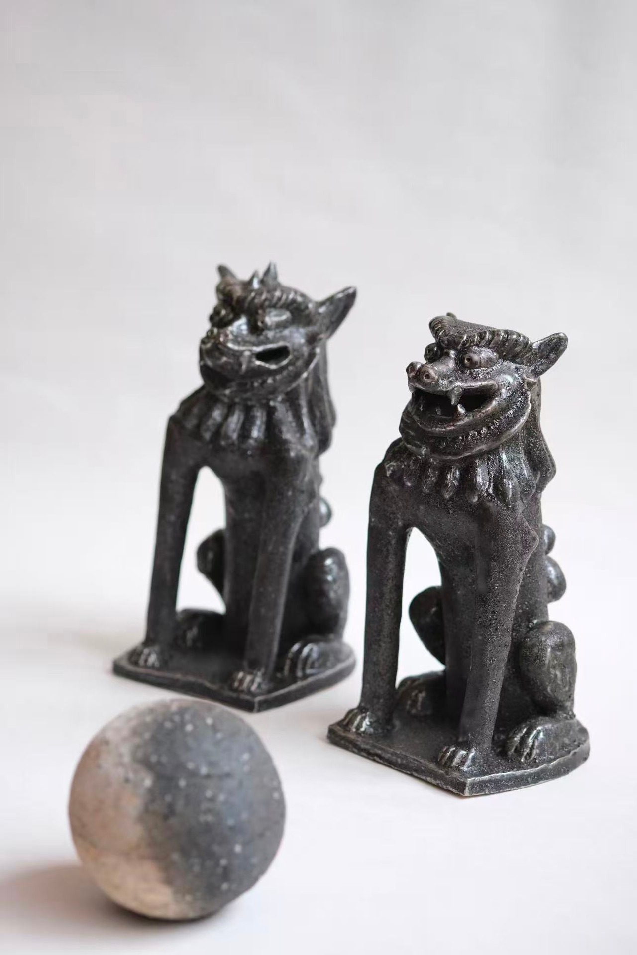 田村文宏 Fumihiro Tamura - 狛犬 guardian lion-dogs pair