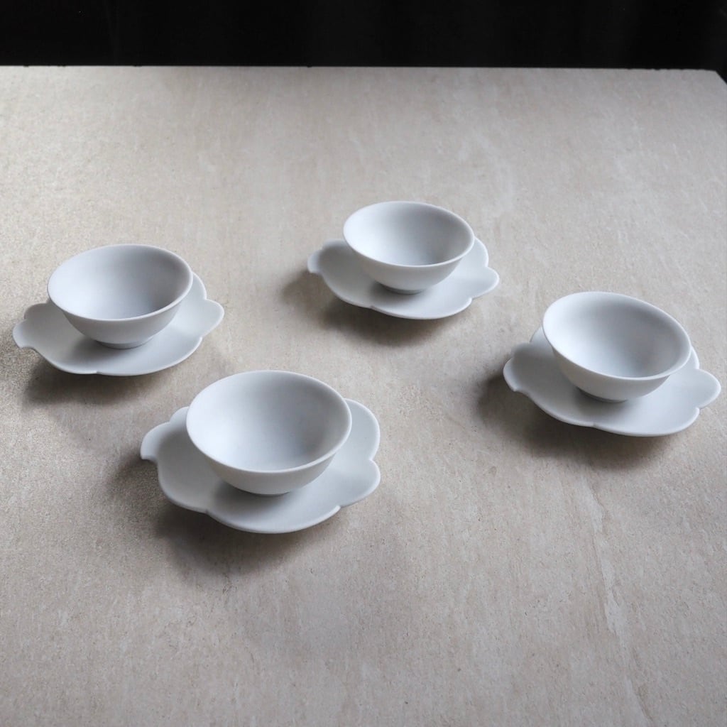 東 一仁/白磁 ウンリュウ 茶杯(茶托付き)