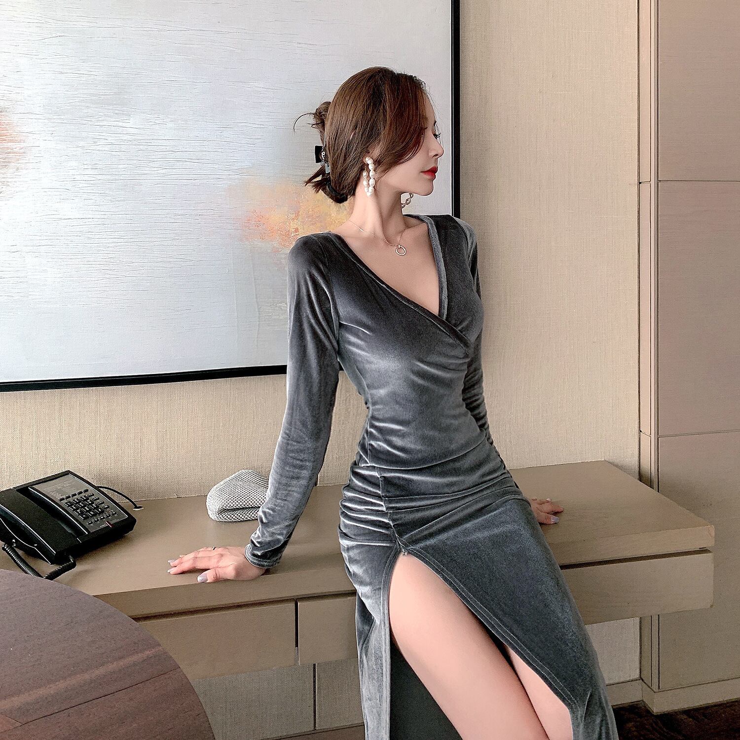 新作】【送料無料】 2020年秋冬の新しいセクシーなVネックミドル丈 