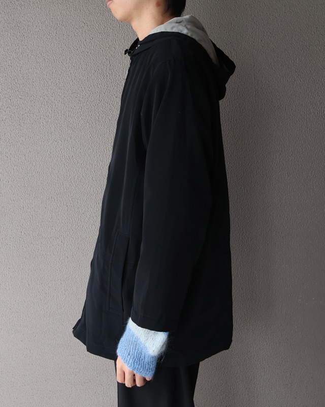 Mid-length zip hoodie