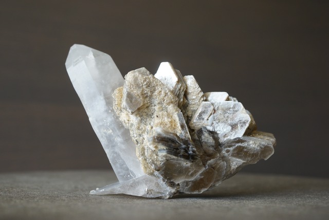 パキスタン スカルドゥ産マスコバイト/クォーツ Muscovite / Quartz 1658