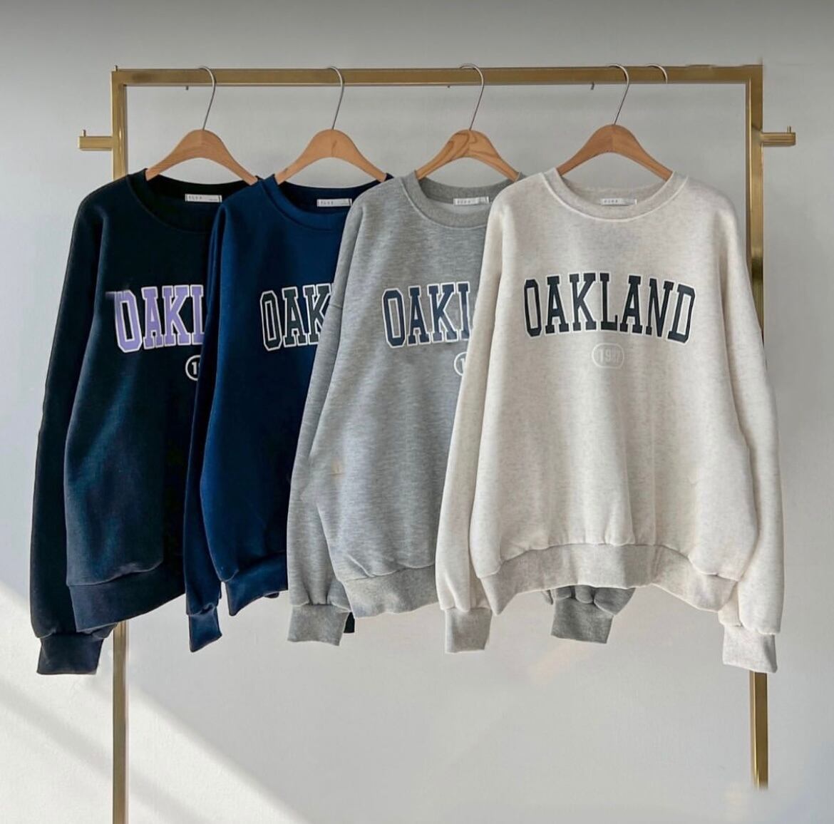 4color / OAKLANDロゴオーバーサイズスウェット