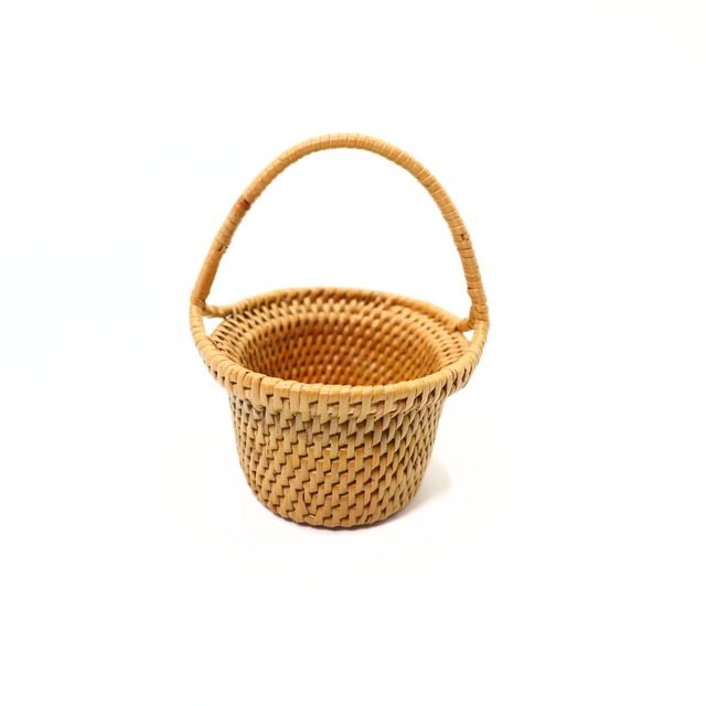 たまご型のミニバスケット