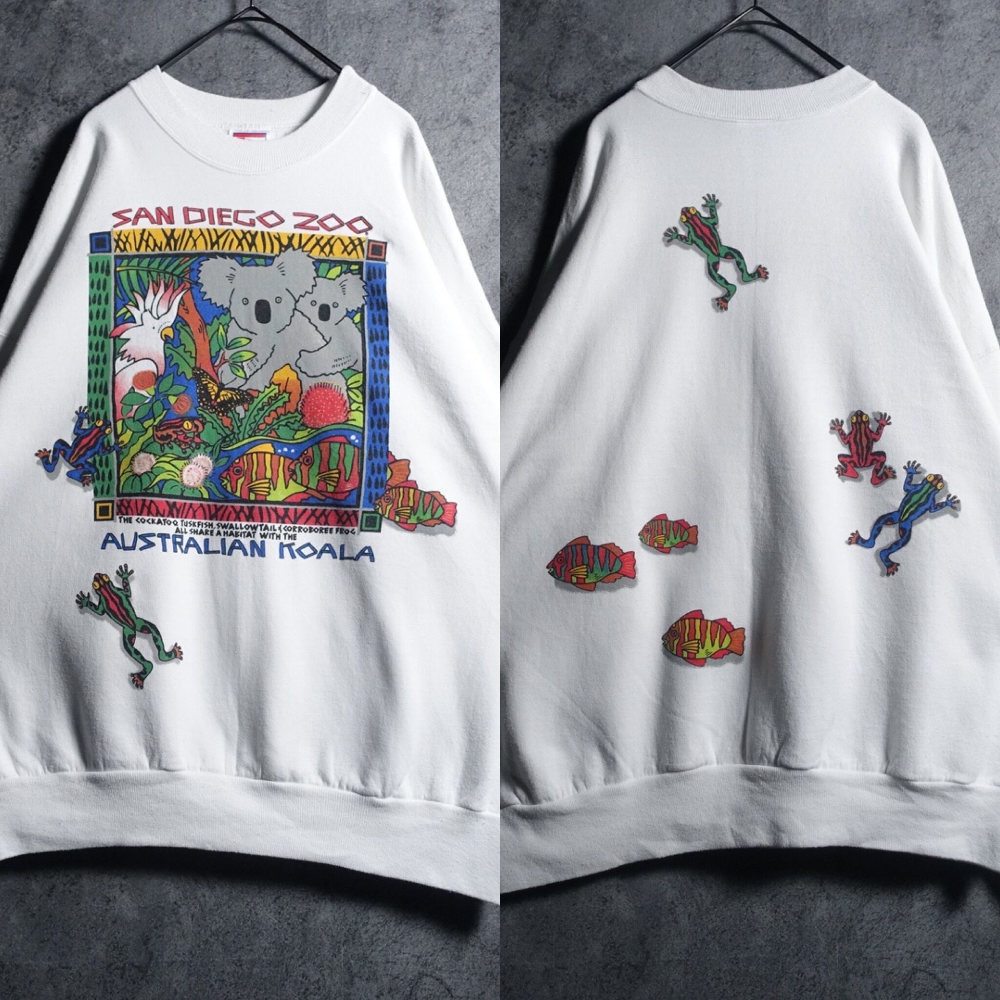 90s “Hanes” White Various Animal Print Design Sweat