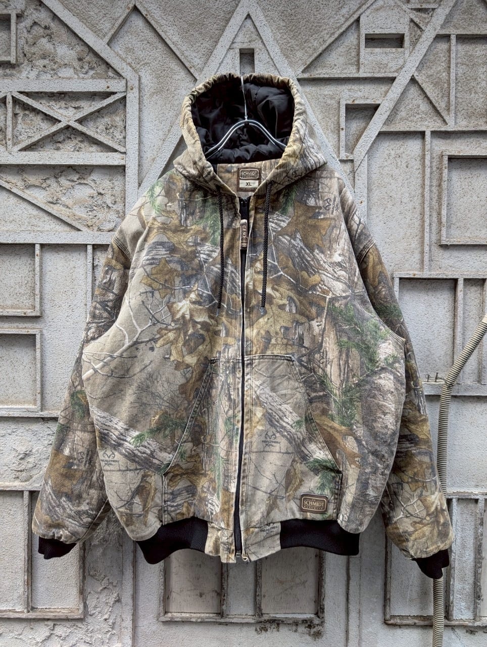 "SCHMIDT" realtree zip up jacket