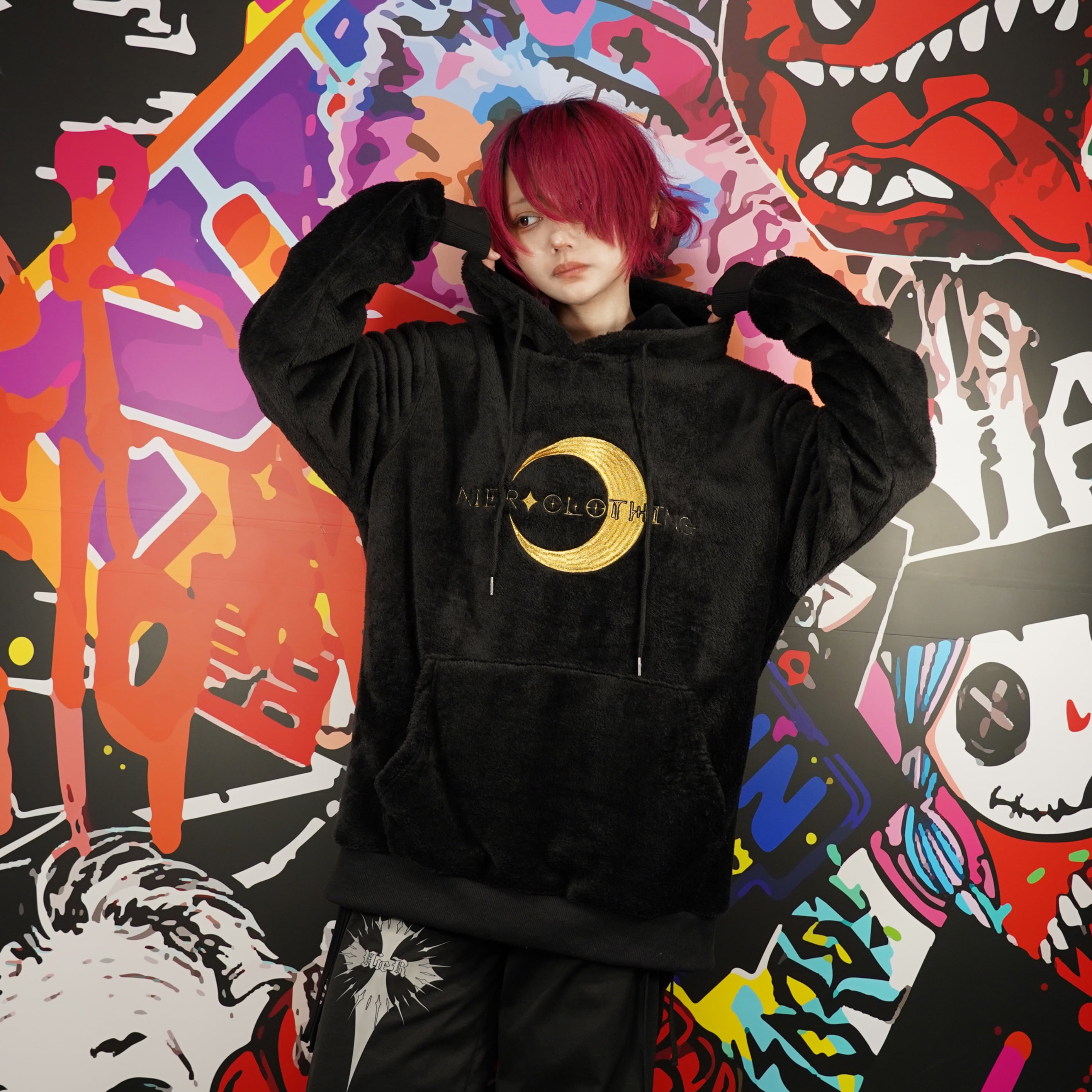 先着77点限定プレゼント》高品質×全刺繍さらふわプルオーバーパーカー