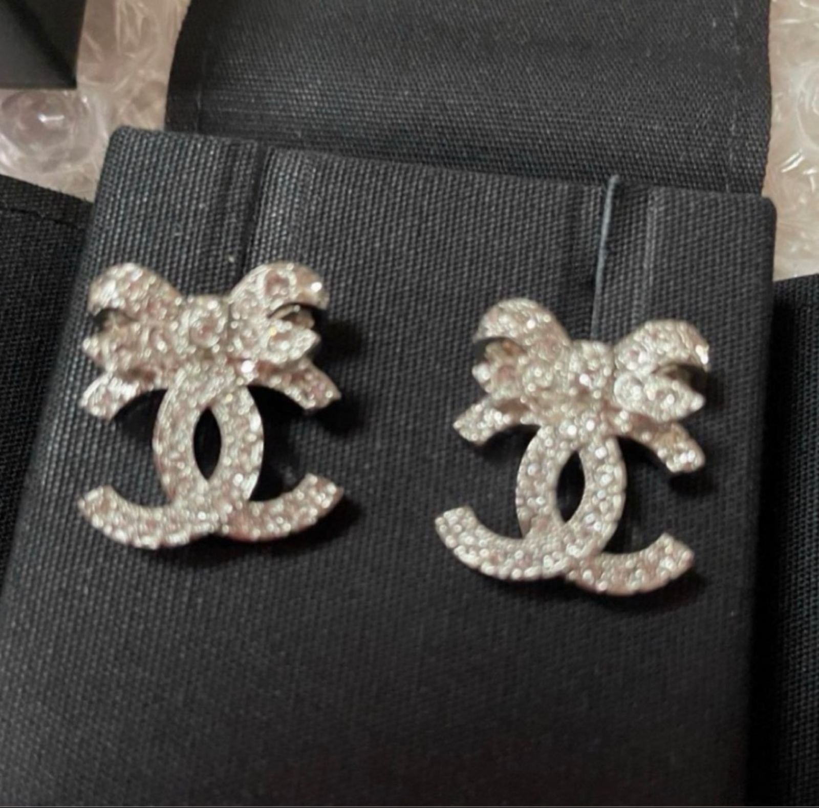 楽天市場】CHANEL シャネル ピアスラインストーンリボン ココマーク  