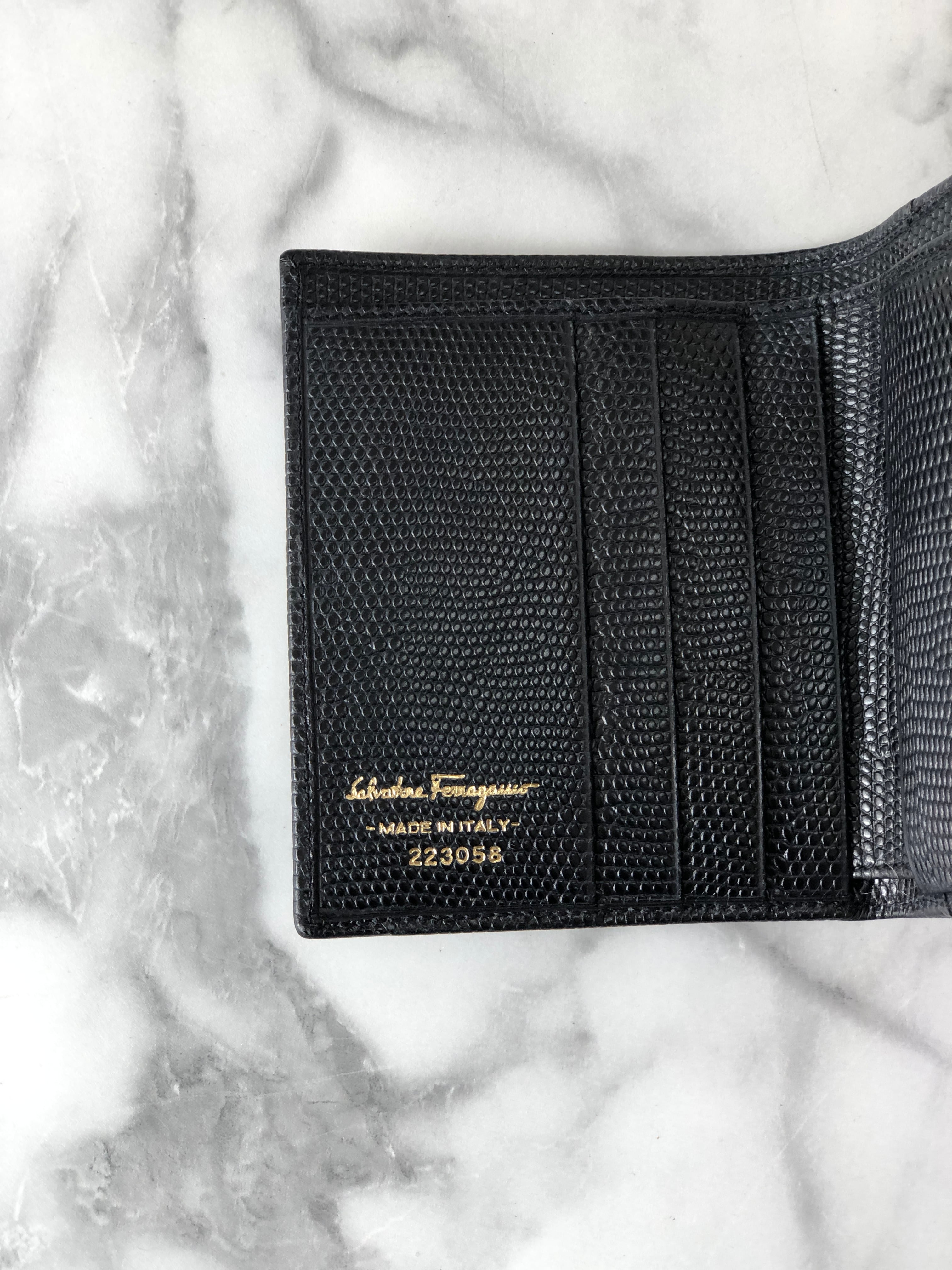 Salvatore Ferragamo サルヴァトーレ フェラガモ ヴァラリボン レザー