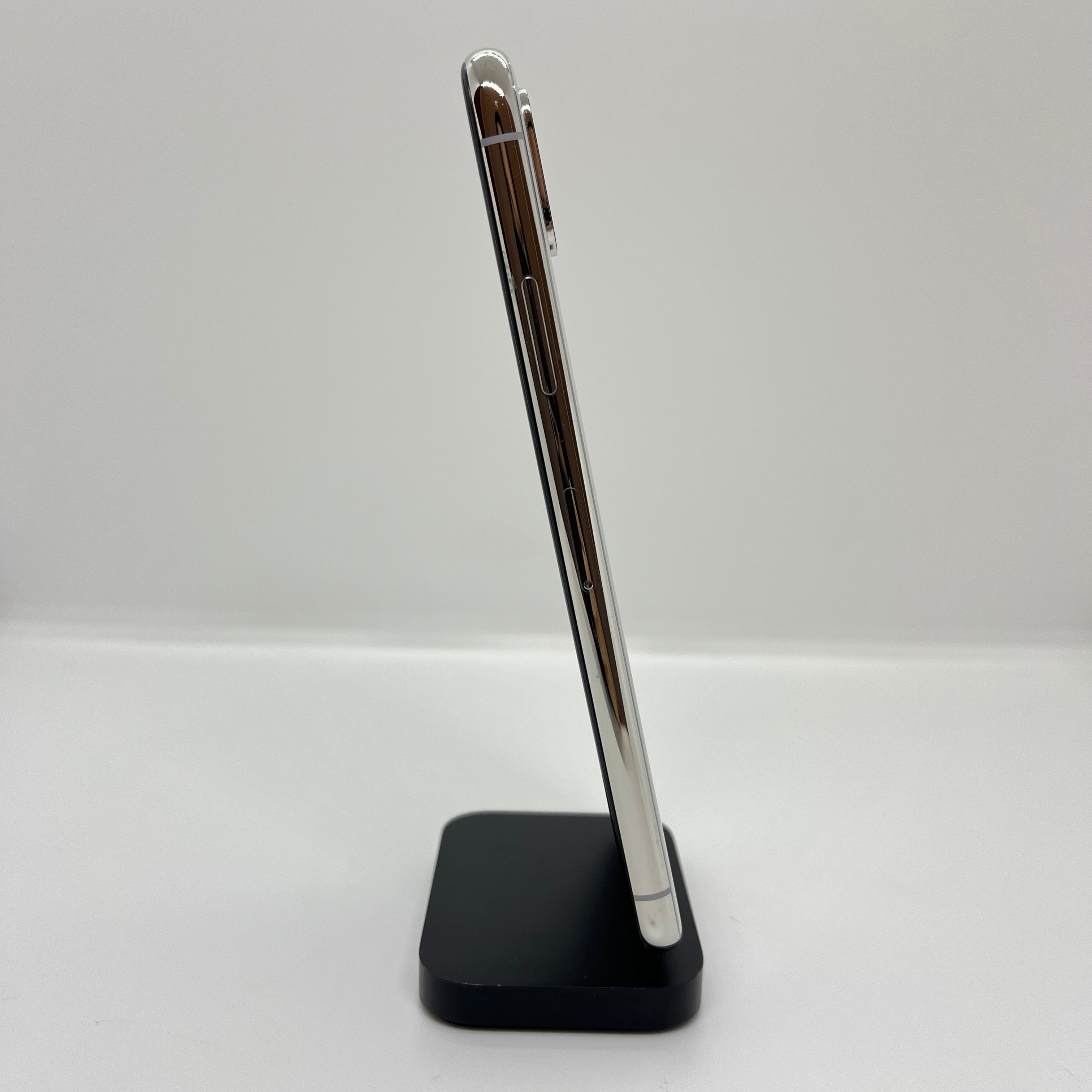 バッテリー新品】iPhoneX 256GB シルバー【SIMロック解除済み】 | リノスマ