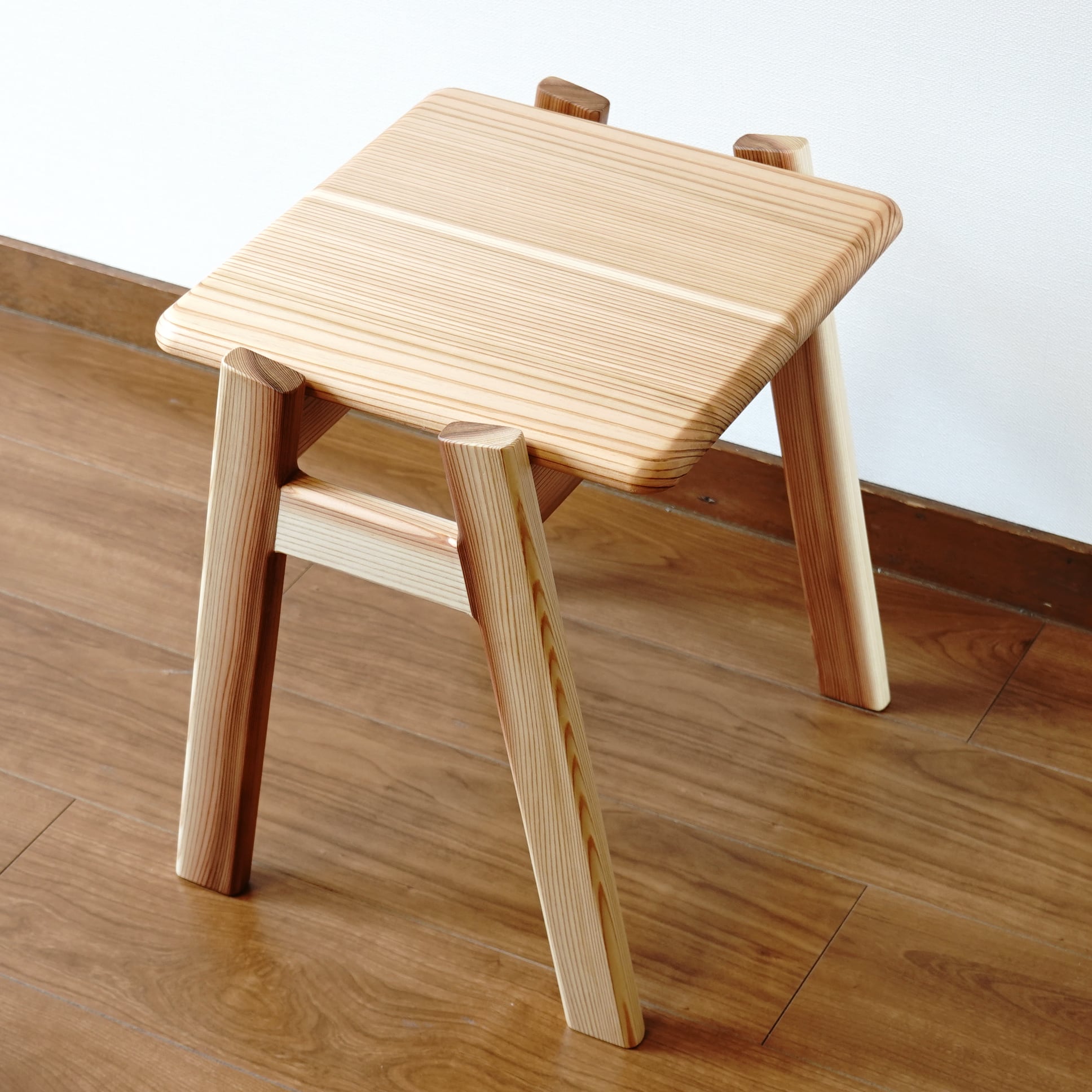 森の学校スツール 杉タイプ【脚サイズ変更】 | あすの森づくりの家具