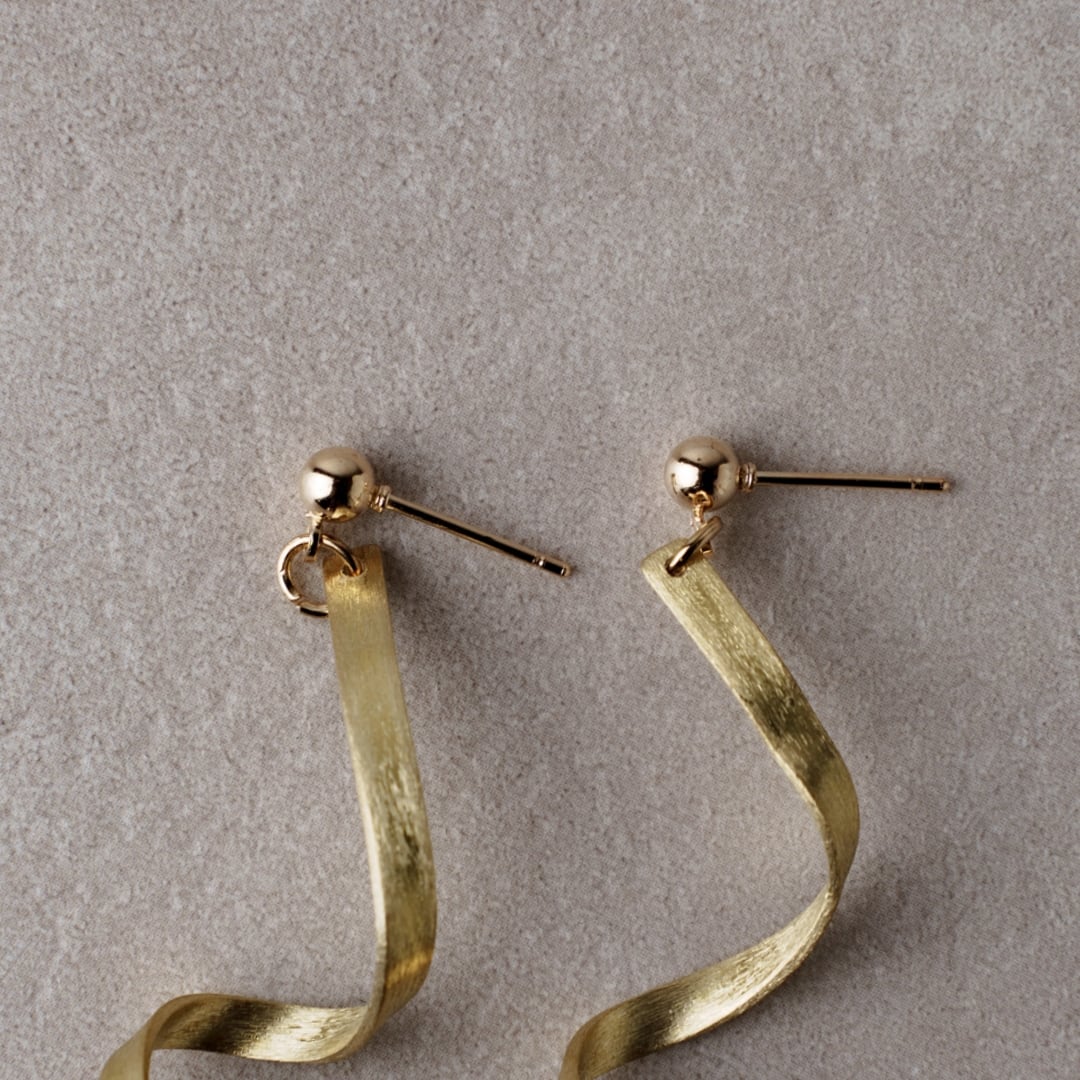 無垢真鍮のスパイラルピアス（イヤリング） | Sorelle  