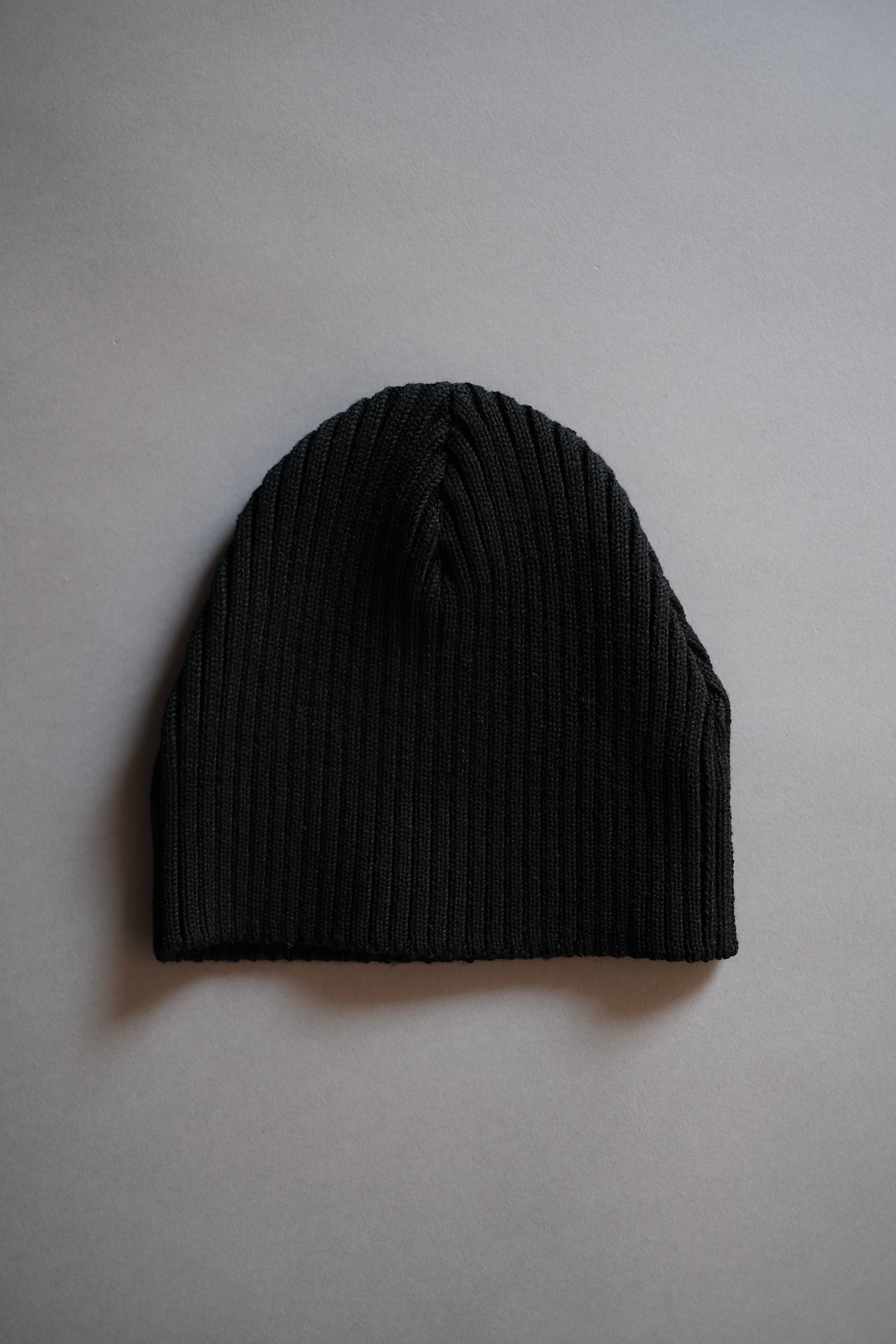 OUAT / -011- OFFICE BEANIE BLACK | LIVING