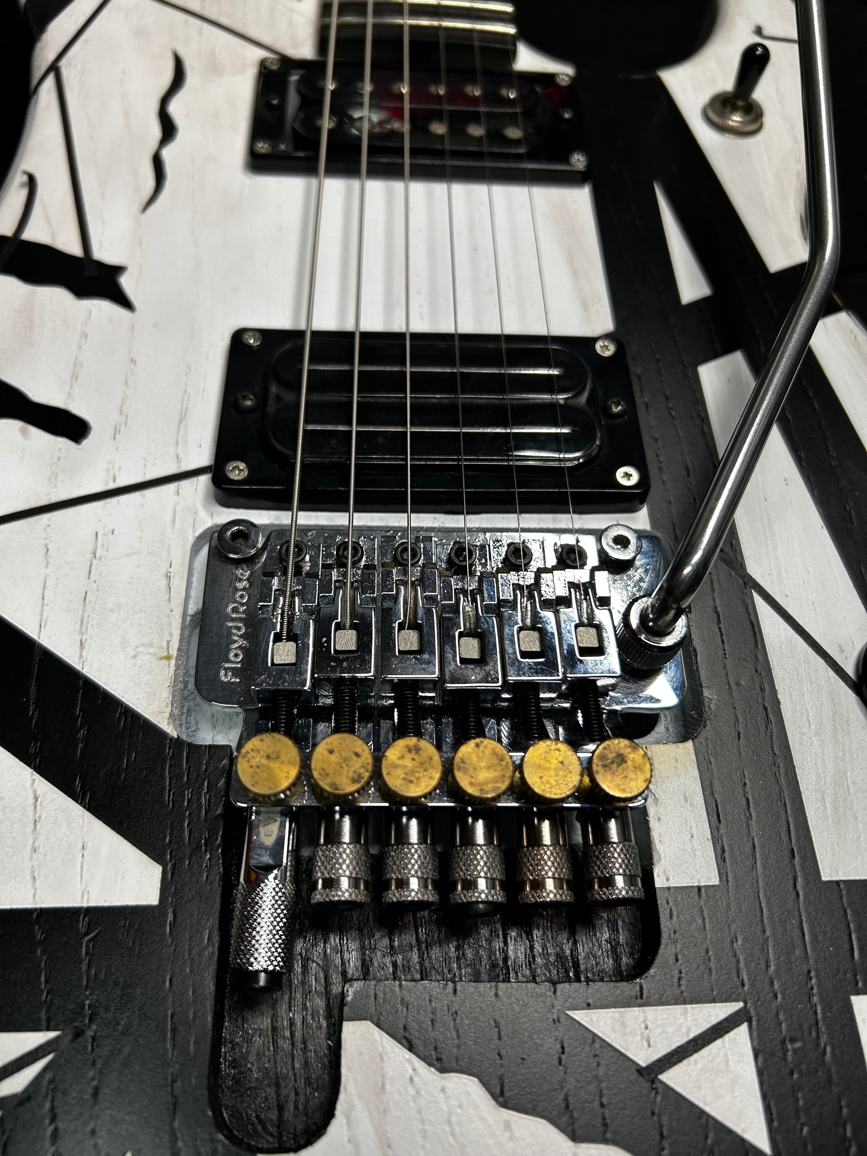 washburn USA N4 白黒フランケンリフィニッシュ！ヌーノ/NUNO washburn USA N4 BSG1G. 白黒フランケンリフィニッシュ