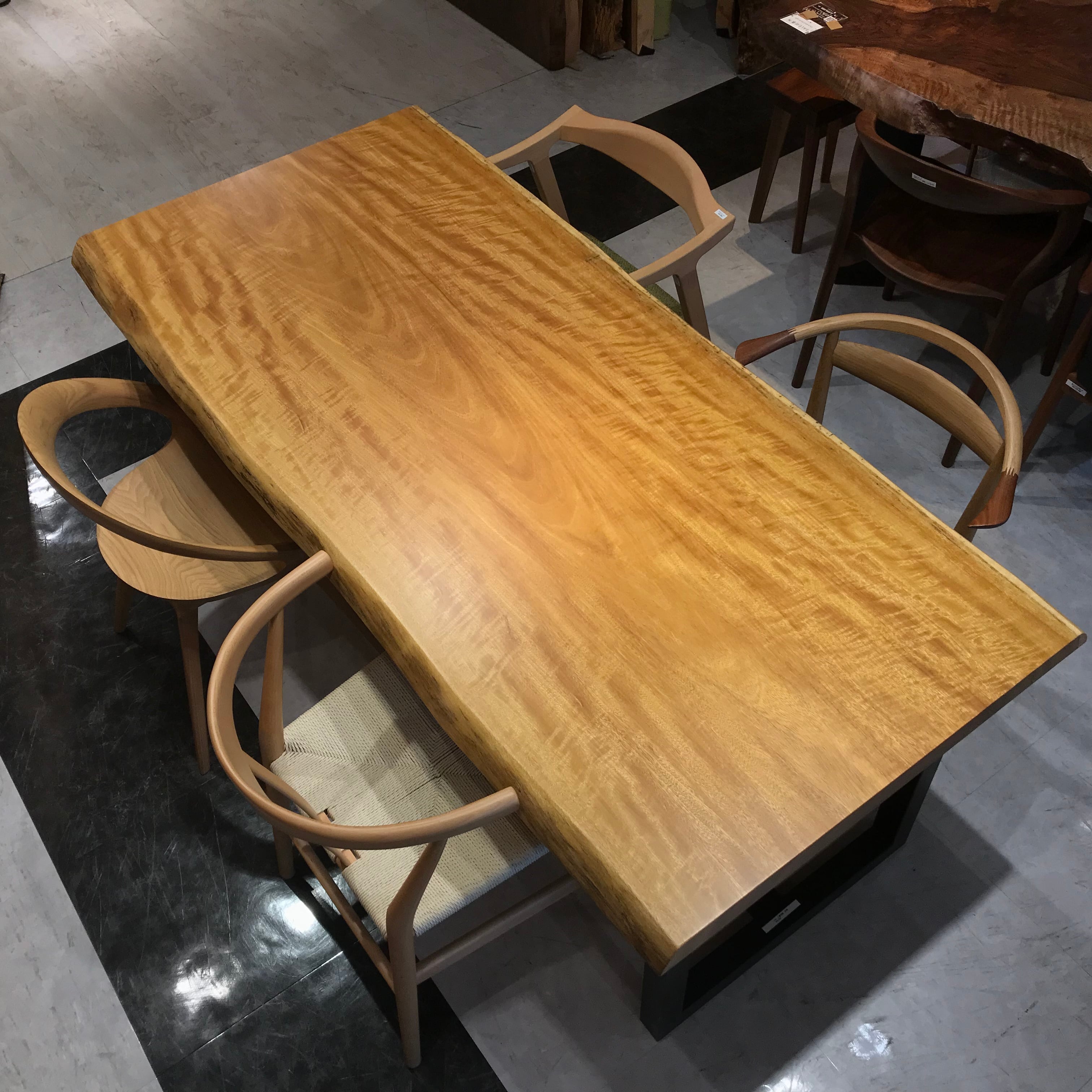 モビンギ_1800×750-800×70_横浜元町店_テーブル天板/一枚板 262806