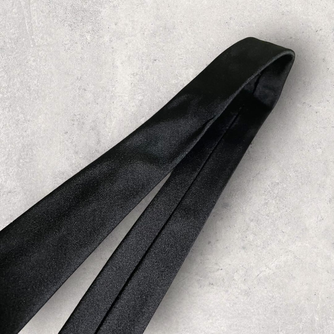 極美品 PRADA プラダ ソリッドタイ ナロータイ ネクタイ ブラック 黒 極美品 PRADA プラダ ソリッドタイ ナロータイ ネクタイ ブラック 黒