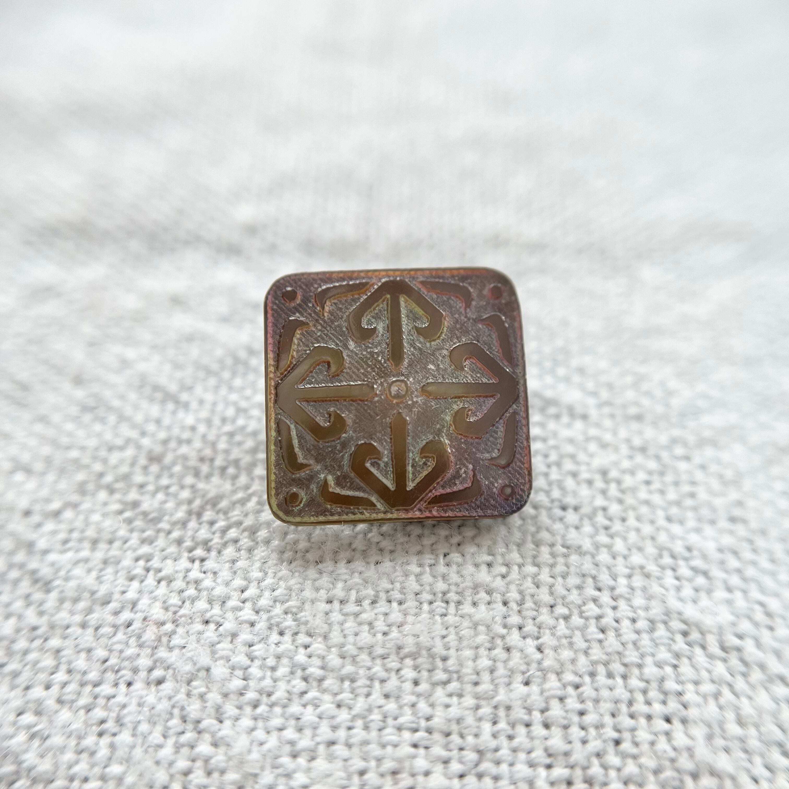 パールブラウン アールデコ調スクエア 17.5mm