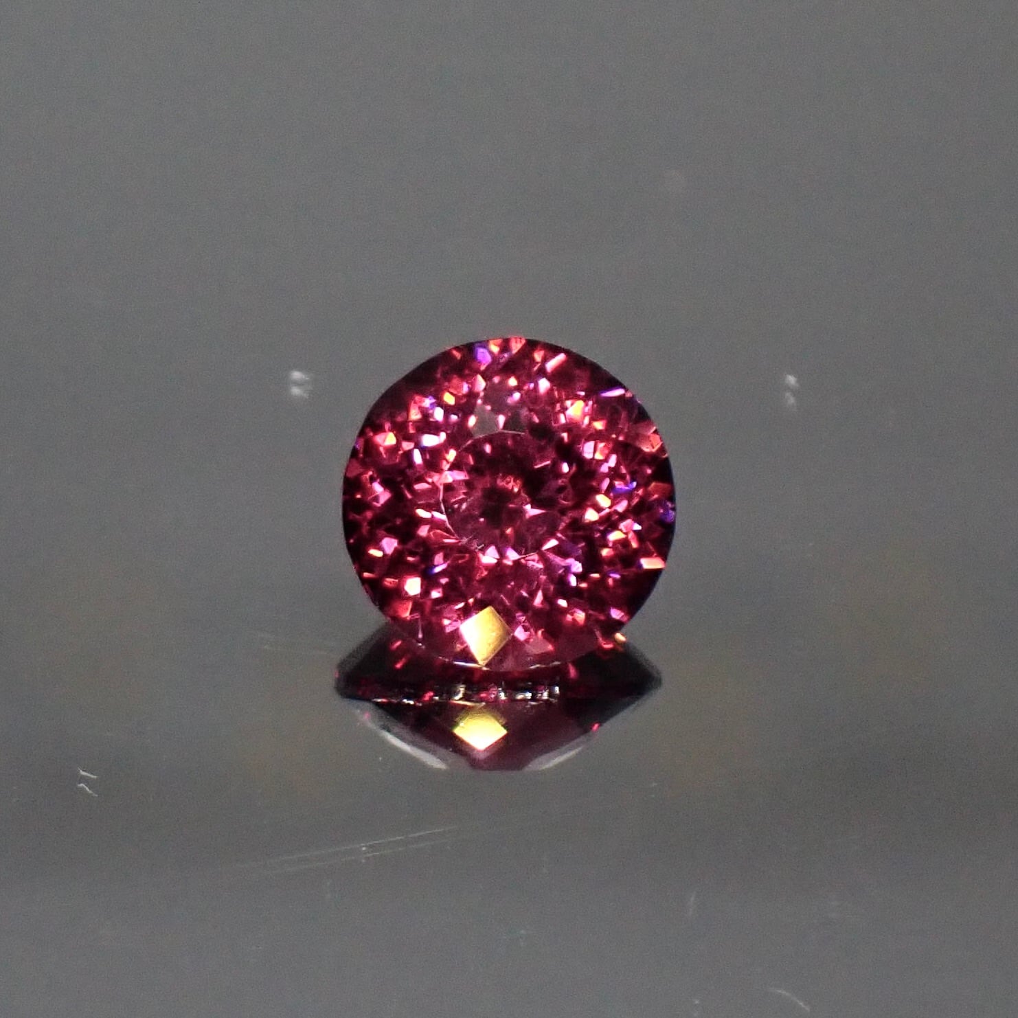 オルゴナイト バラ ディープローズクォーツ＆ ガーネット Amazon.co.jp: DANNY LIB オルゴナイト ピラミッド ピラミッド型