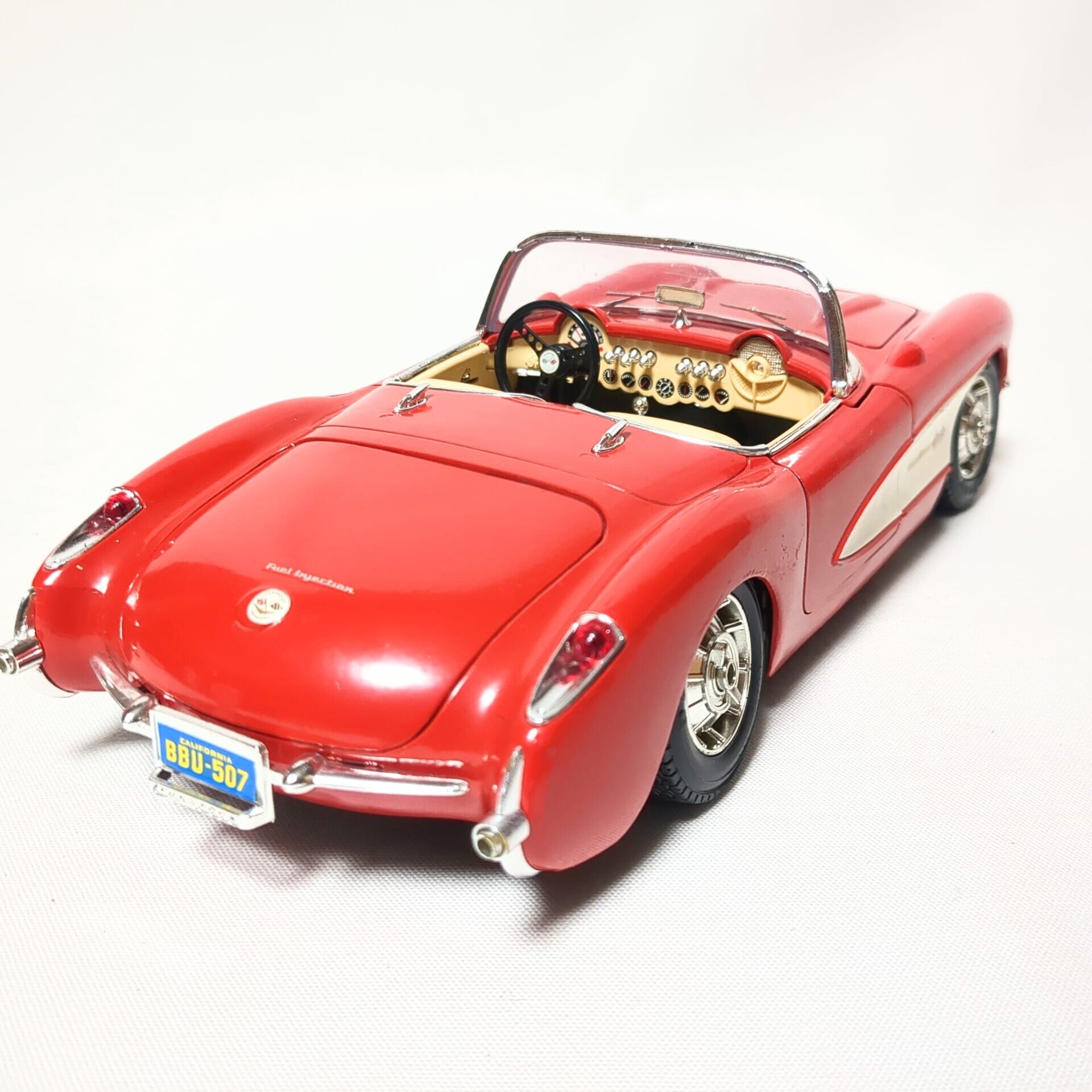 【モデルカー】1/18 シボレー コルベット 1953 オープンカー 大型 モデルカー】1/18 シボレー コルベット 1953 オープンカー 大型 - メルカリ