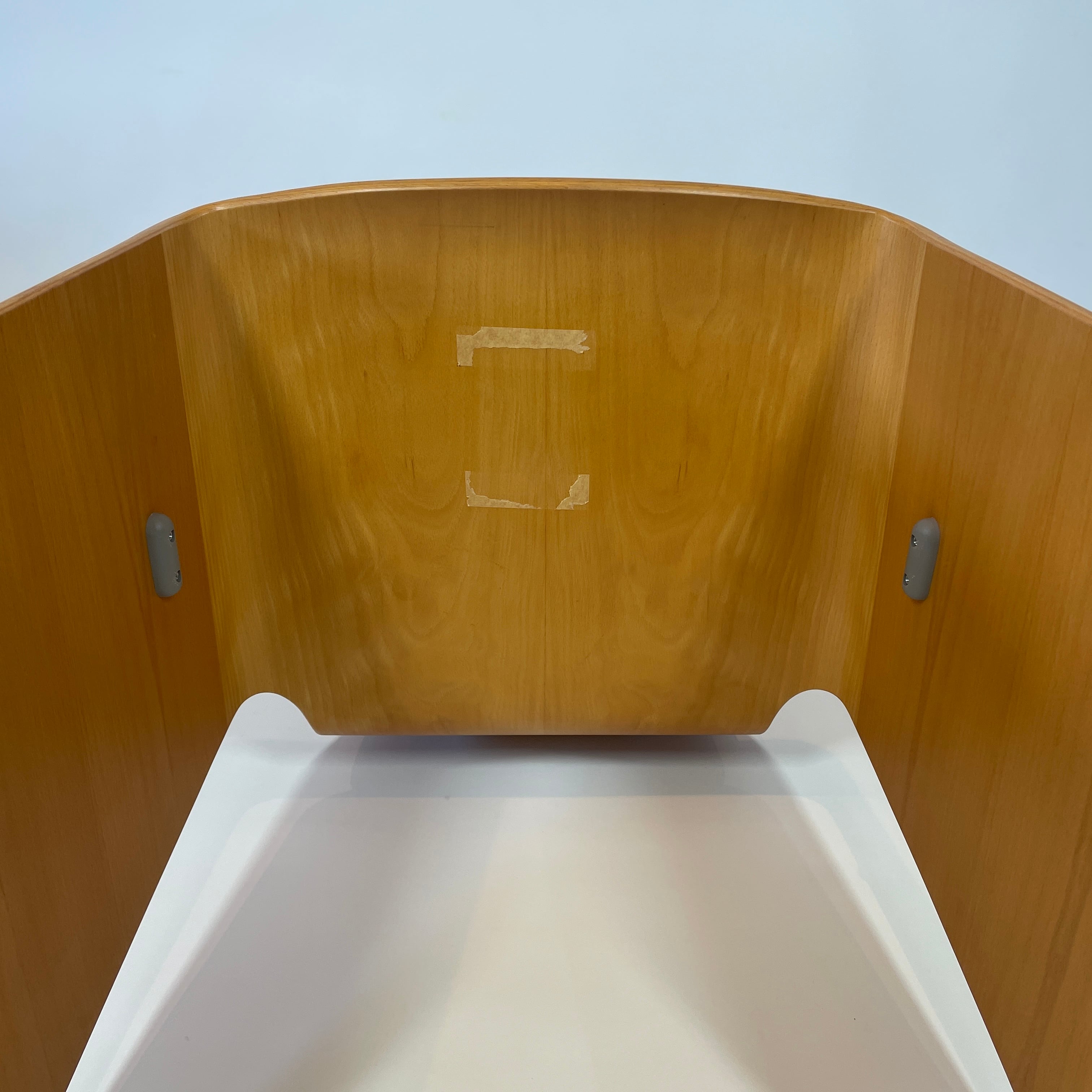 NXT chair by Peter Karpf | KOHSEKI