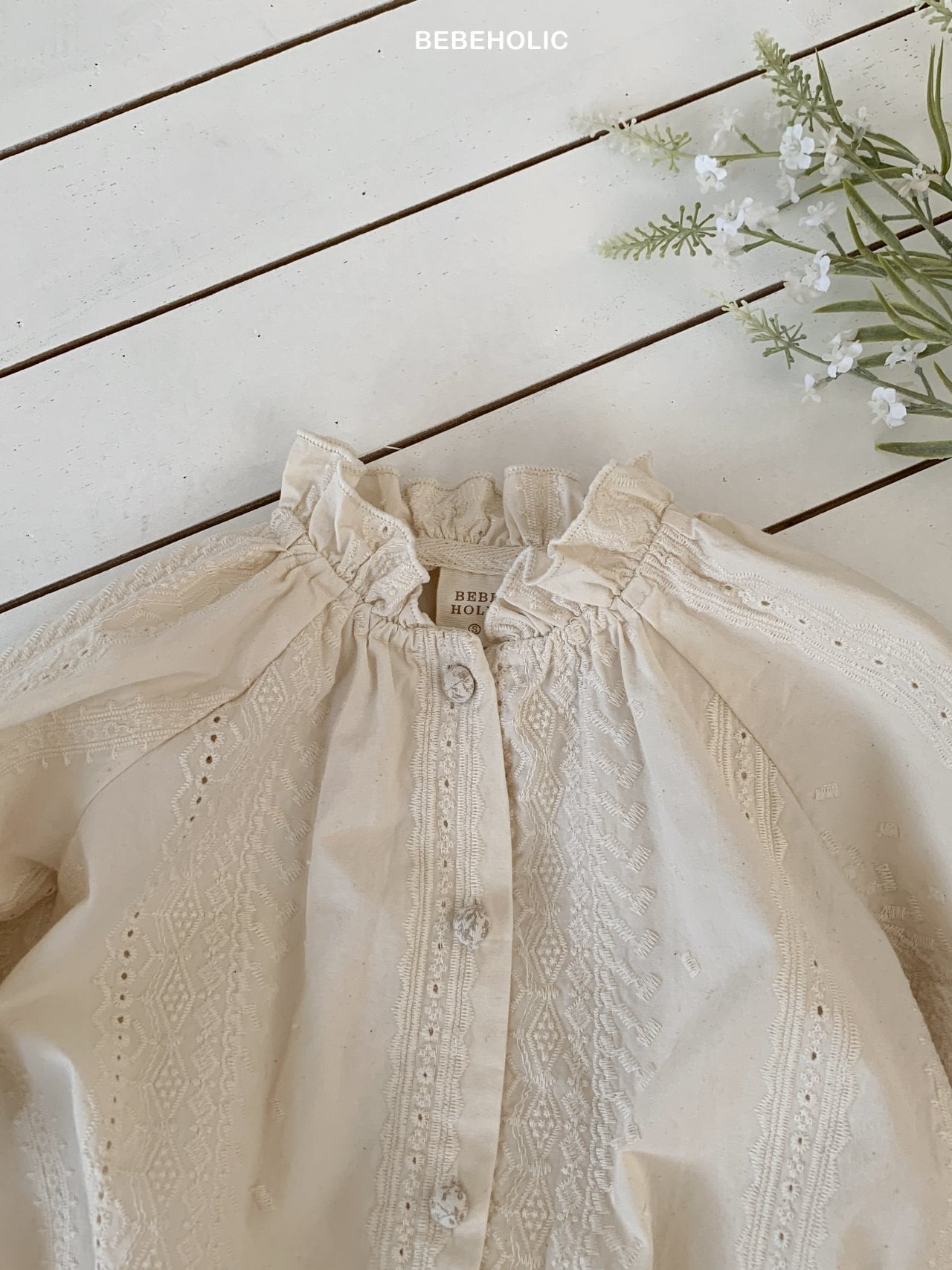 【即納/75.80size】アーミーフリルロンパース / bebeholic