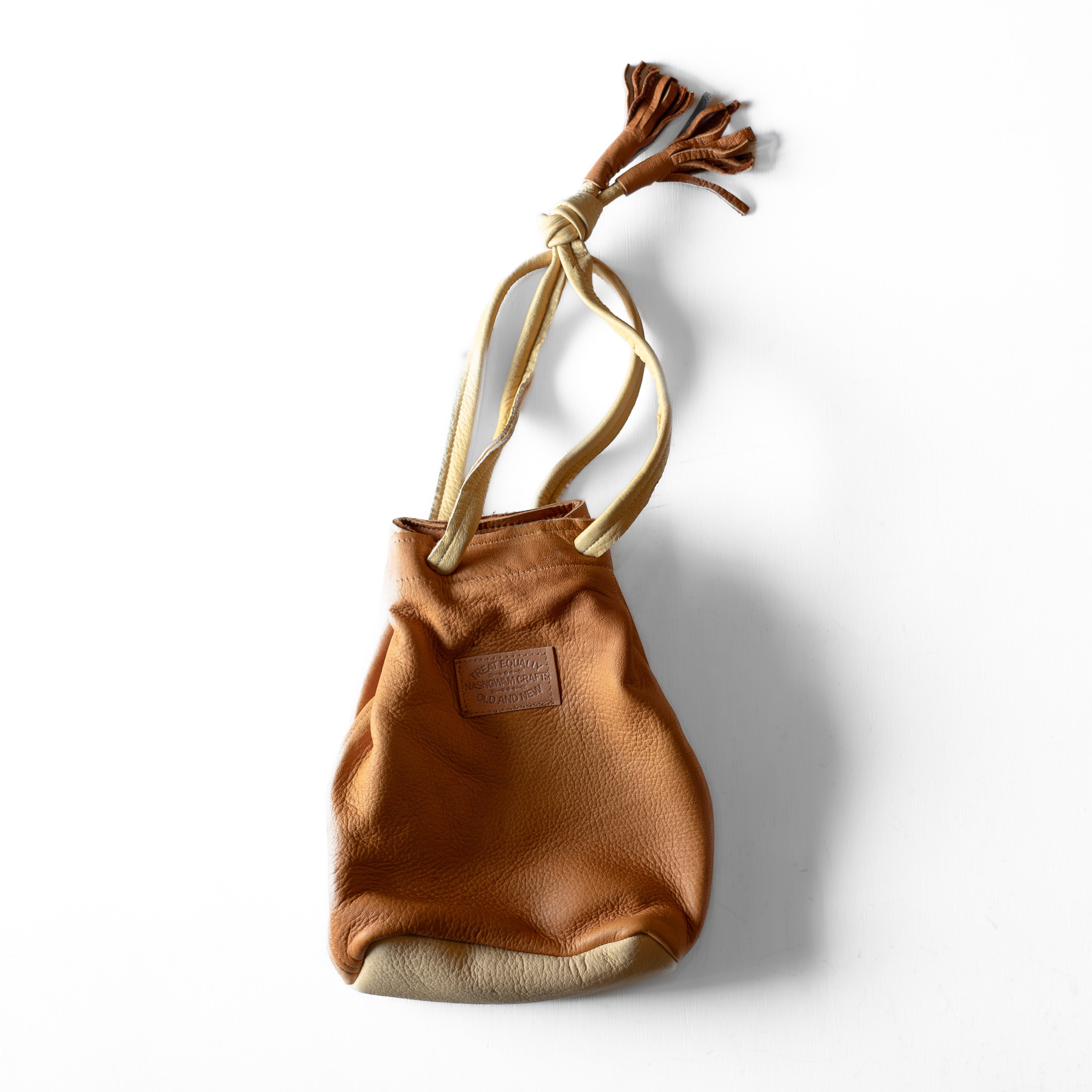 Nasngwam. × EARLY MORNING】 DEERSKIN WHISKY BAG (3colors) | dros dro