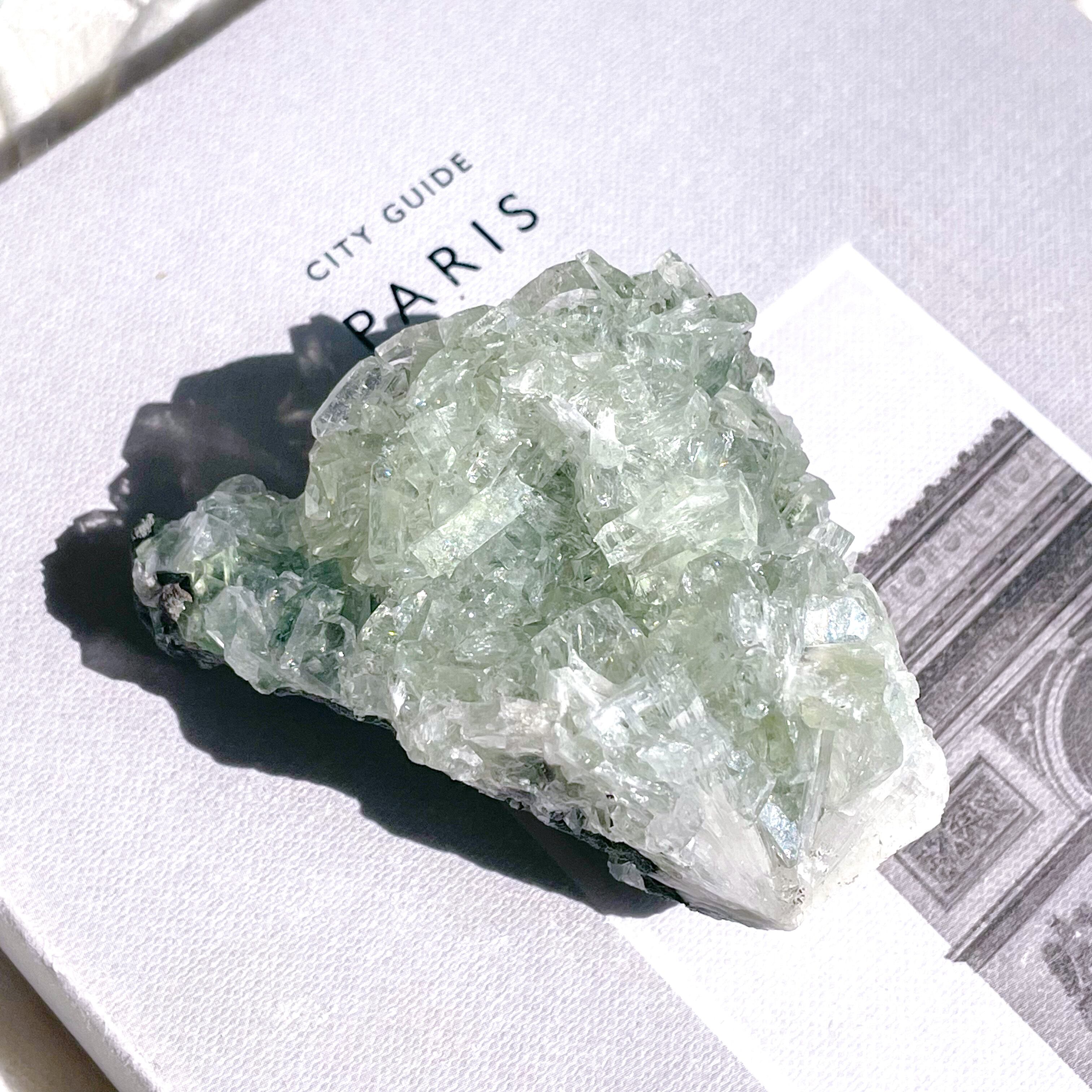 Green Apophyllite Rectangle Cluster 1 ✧ グリーンアポフィライト & スコレサイト (共生原石)