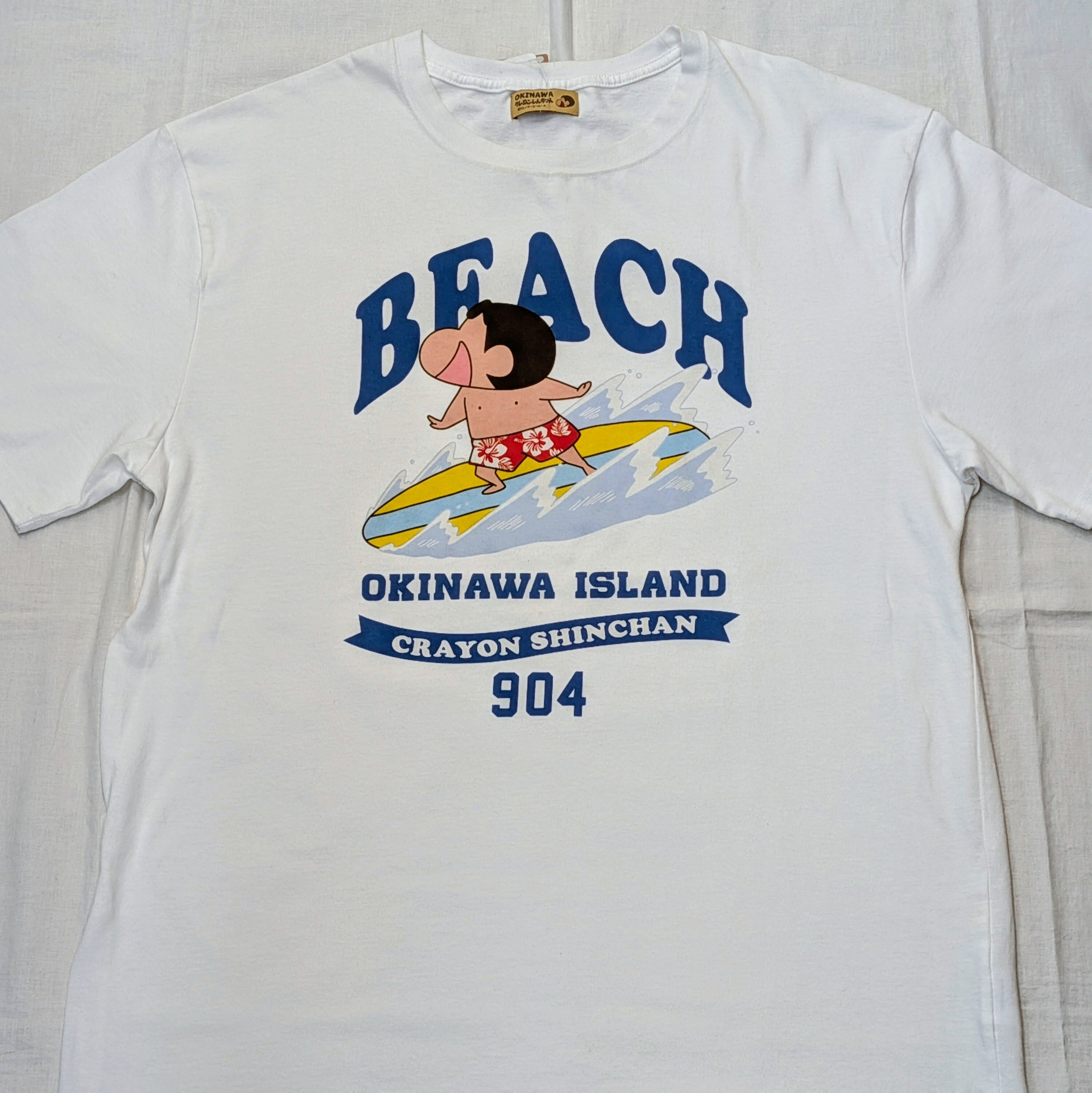 クレヨンしんちゃんサーファーTシャツ | 沖縄のおみやげ屋 海島