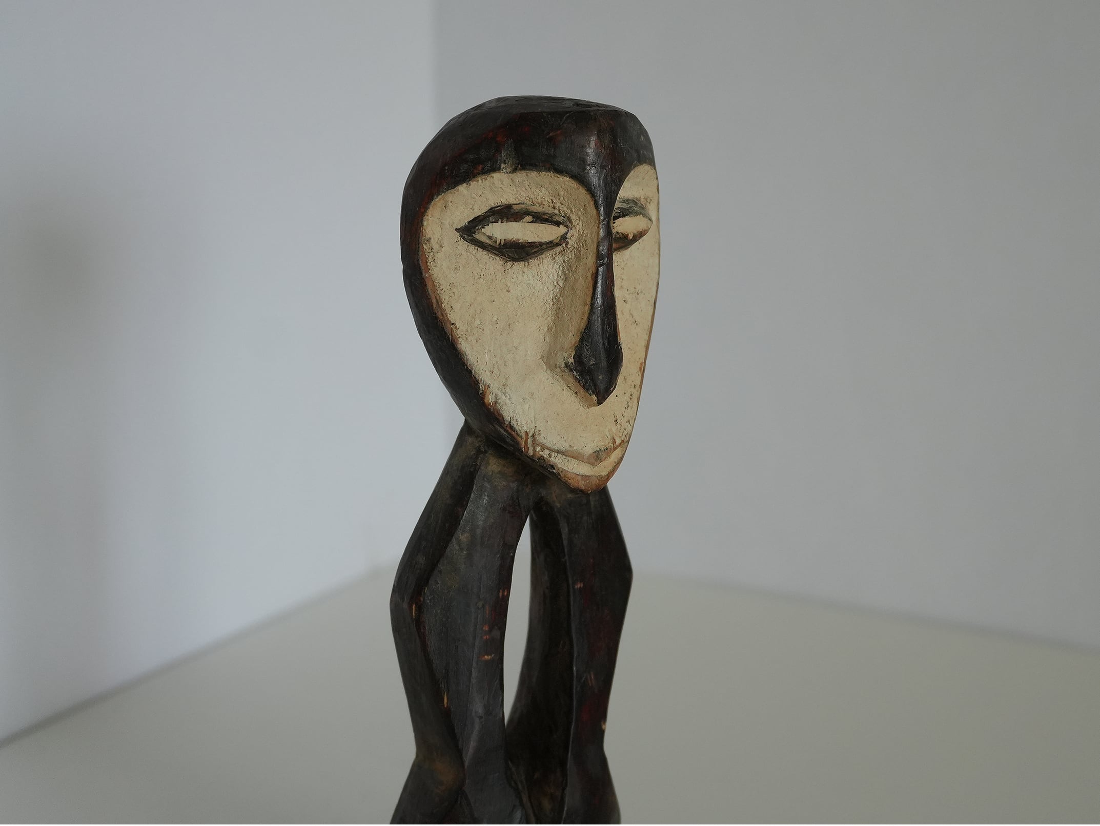 ドミニカ共和国　キュビズム木彫りオブジェ Amazon.co.jp: ZXPJUA リリス像、ファムファタールの女神像