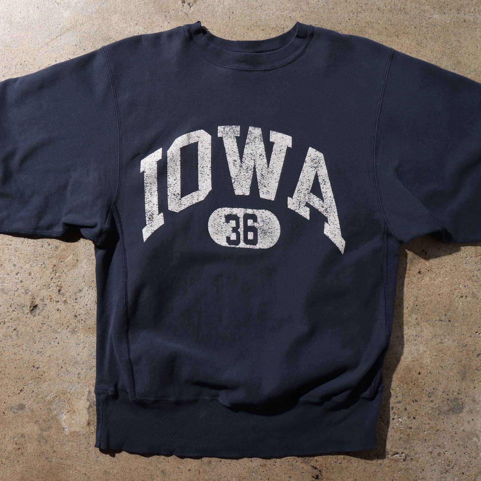 Used 90s L リバースウィーブ IOWA ネイビー 紺色 チャンピオン 