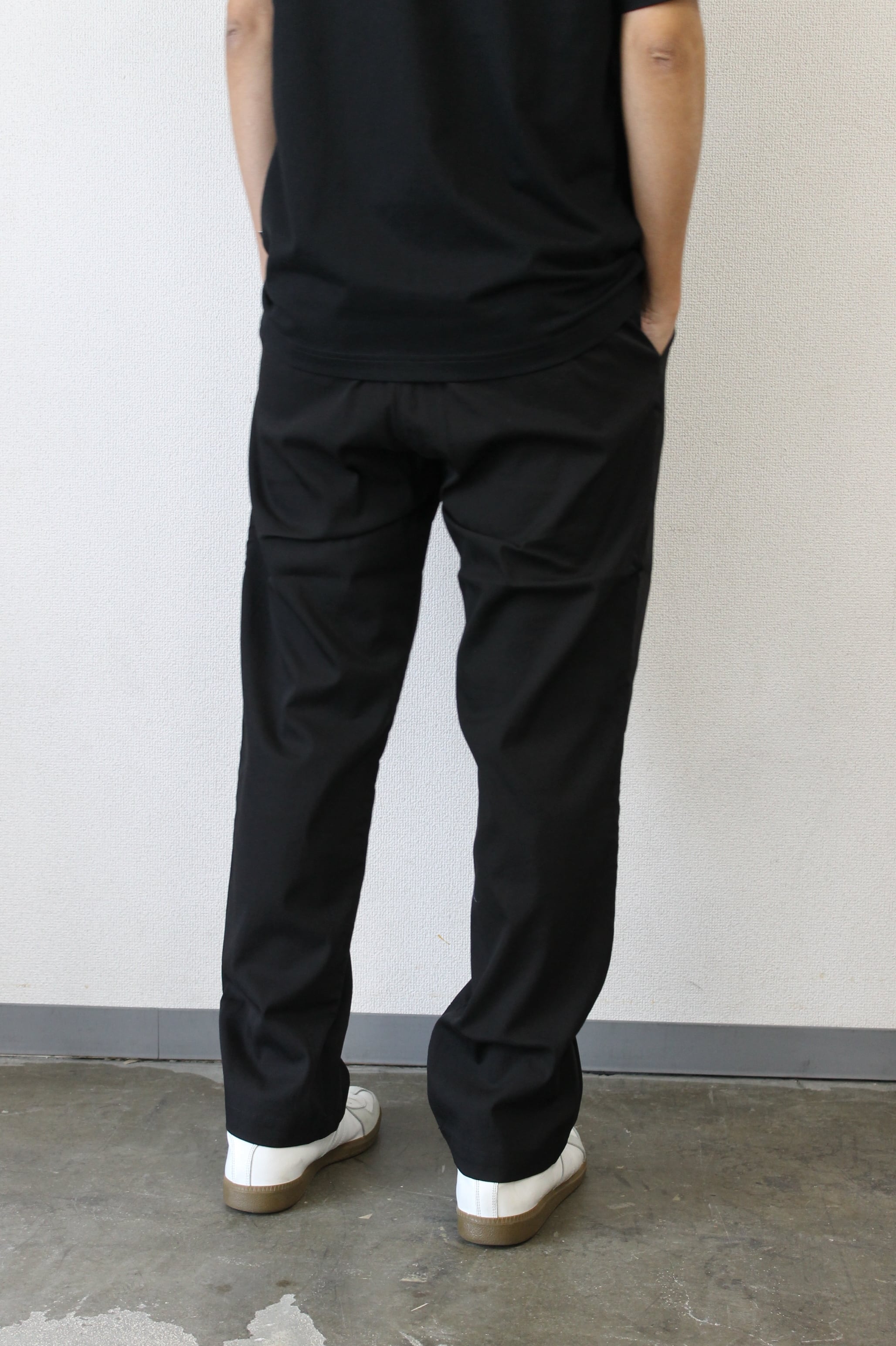 LiSS シャンブレーストレッチストレートスラックスパンツ black