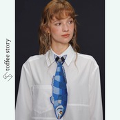 青のグラデと格子が泳ぐフィッシュネクタイ 《C0241》