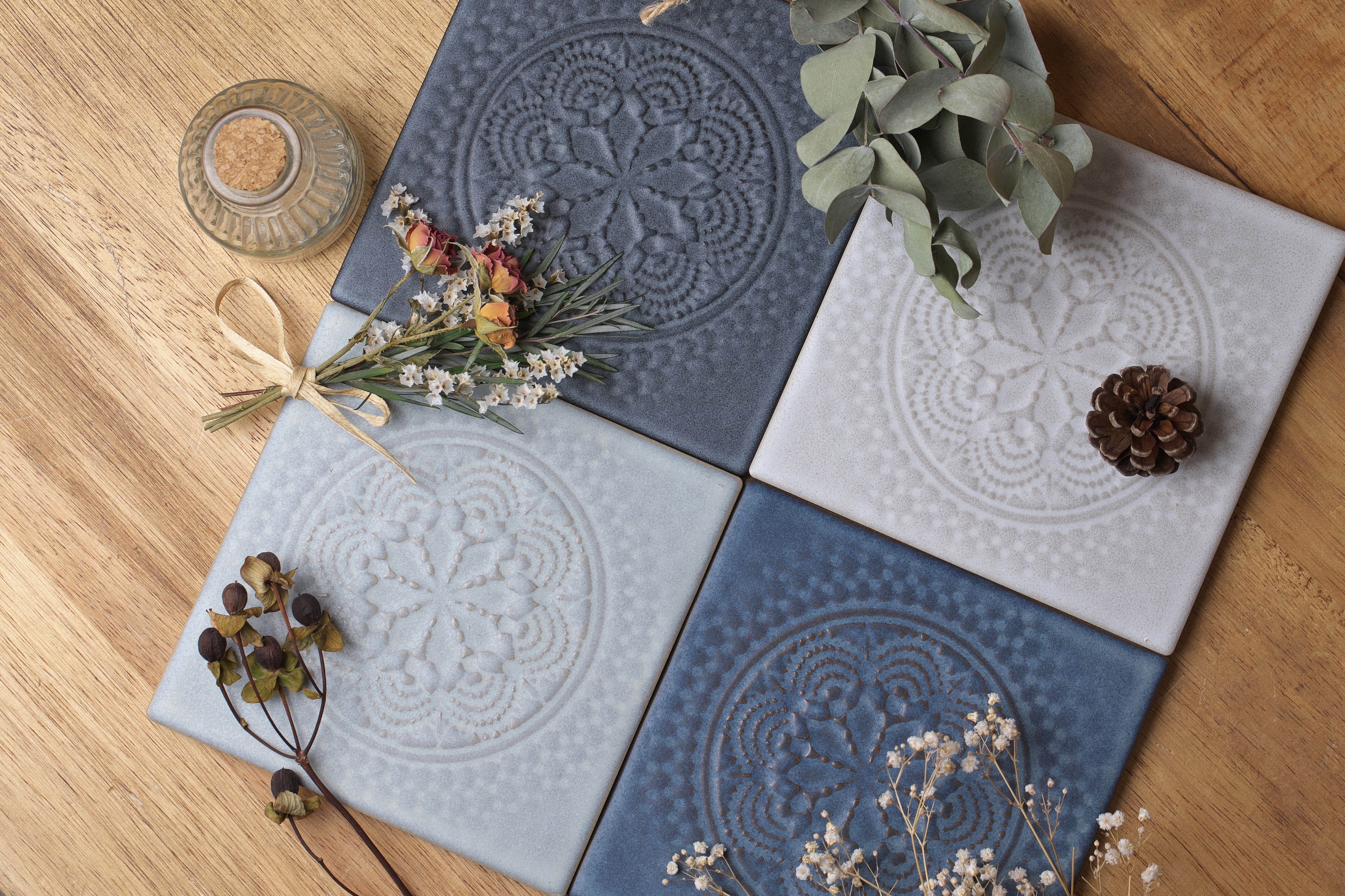 グレース❤️タイル刺繍スリーブ❤️3回着用 LACE TILE TRAY グレー | 【公式】SUGY JAPAN | タイルを使った陶磁器