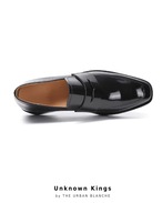 ブラック「Unknown Kings」 “Silent Lift Loafer – 最大8cmアップ、見えない自信を纏う”