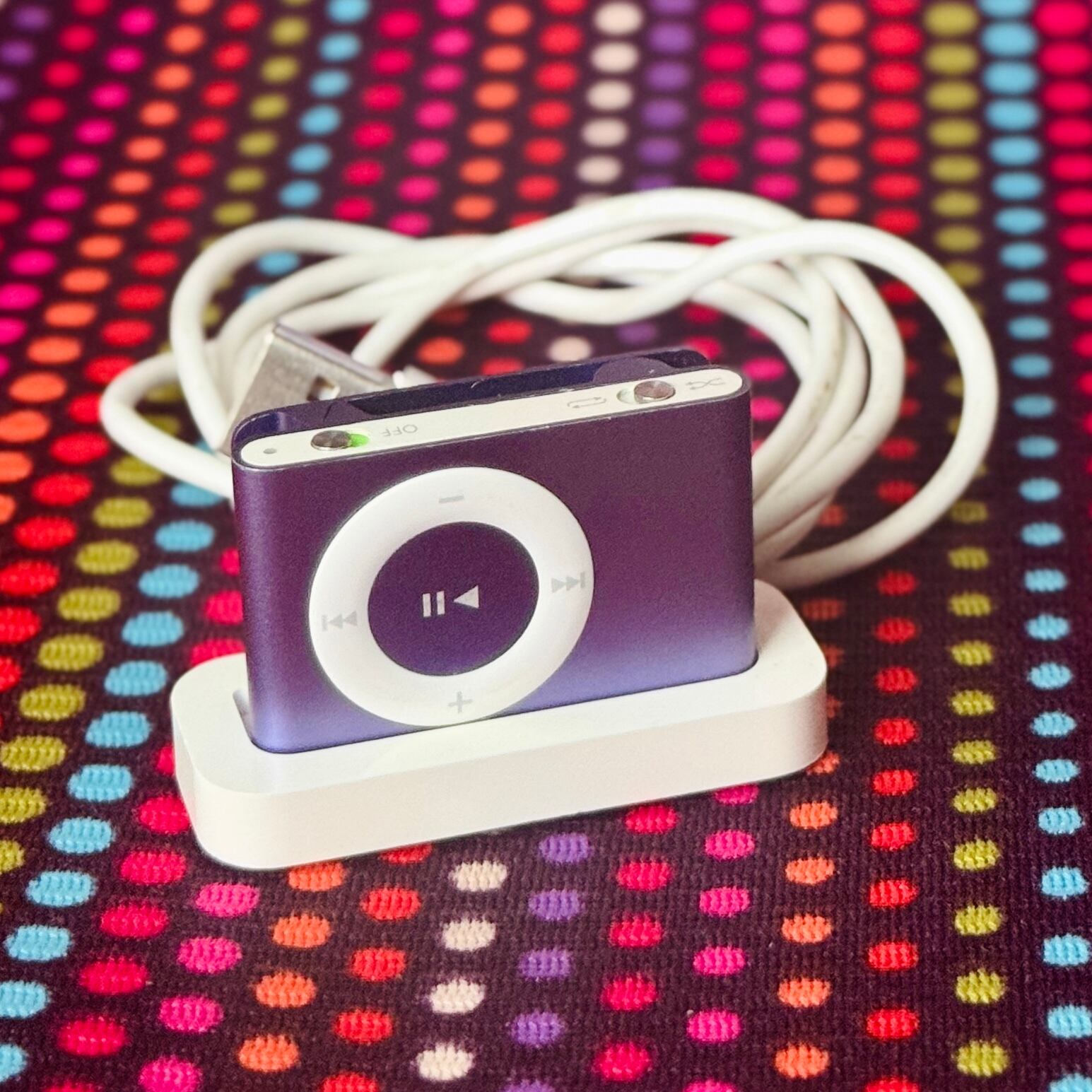 Apple iPod shuffle 2世代 1G 紫 | 新品バッテリー交換品 Apple iPod shuffle 第2世代 1GB パープル | 新品バッテリー交換済み