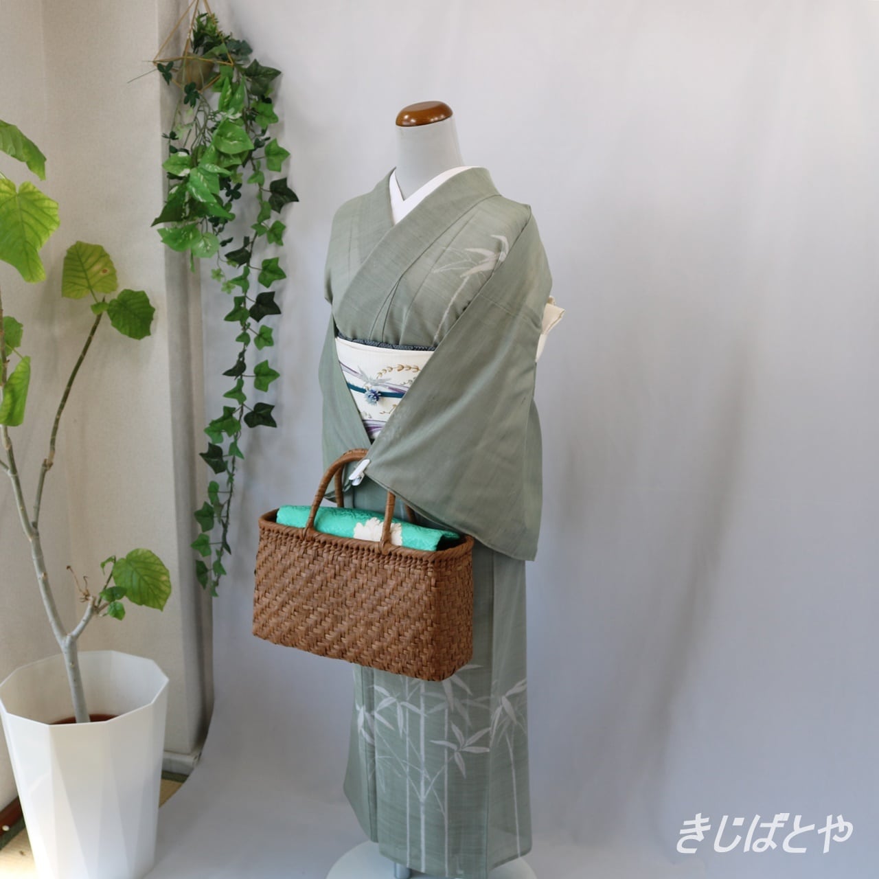 付け下げ 手描 金彩 銀鼠色 正絹 反物