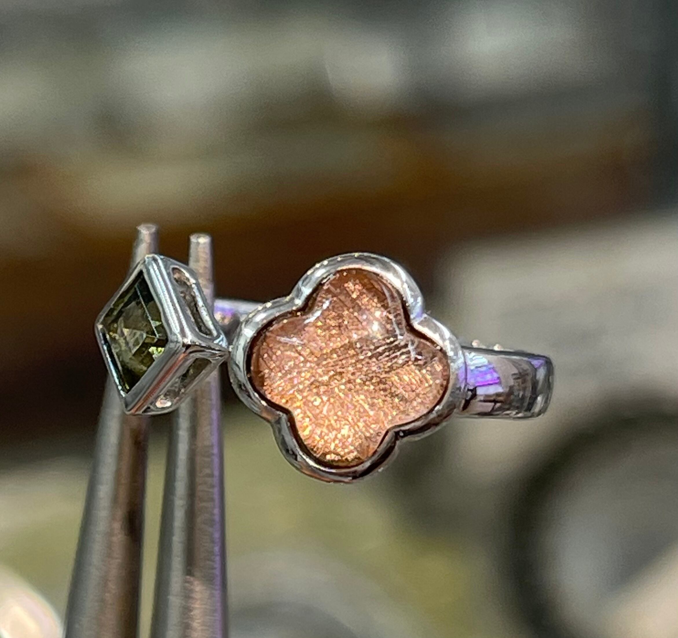 激安卸価格 特選！天然モルダバイトと天然ギベオン指輪 隕石指輪 本物  