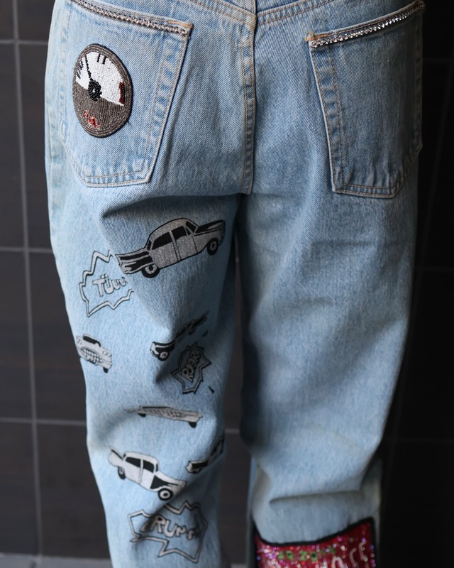 Patch design denim pants