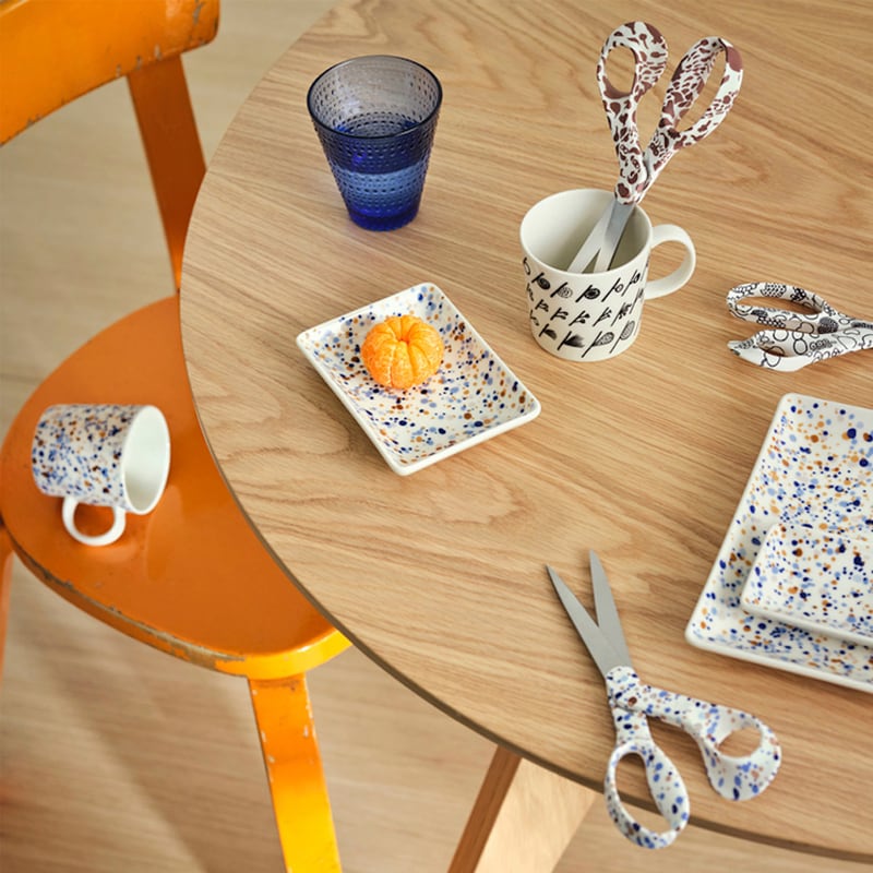 数量限定》オイバ トイッカ マグ ヘレ ブルーブラウン 0.3L［ iittala