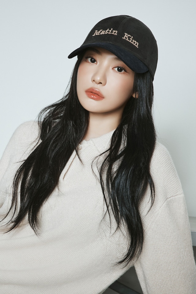[Matin Kim] MATIN CLASSIC LOGO CORDUROY BRIM BALL CAP IN NAVY 正規品 韓国ブランド 韓国通販 韓国代行 韓国ファッション マーティンキム matinkim 日本 店舗