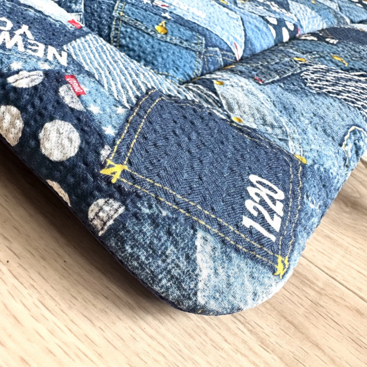 【猫用 通年用ベッド(フック付き！)】蒸れにくい！子猫~年配猫まで使いやすいメッシュベッド（デニム/ブルー）,イタズラ防止のフック付き,丸洗い可能！