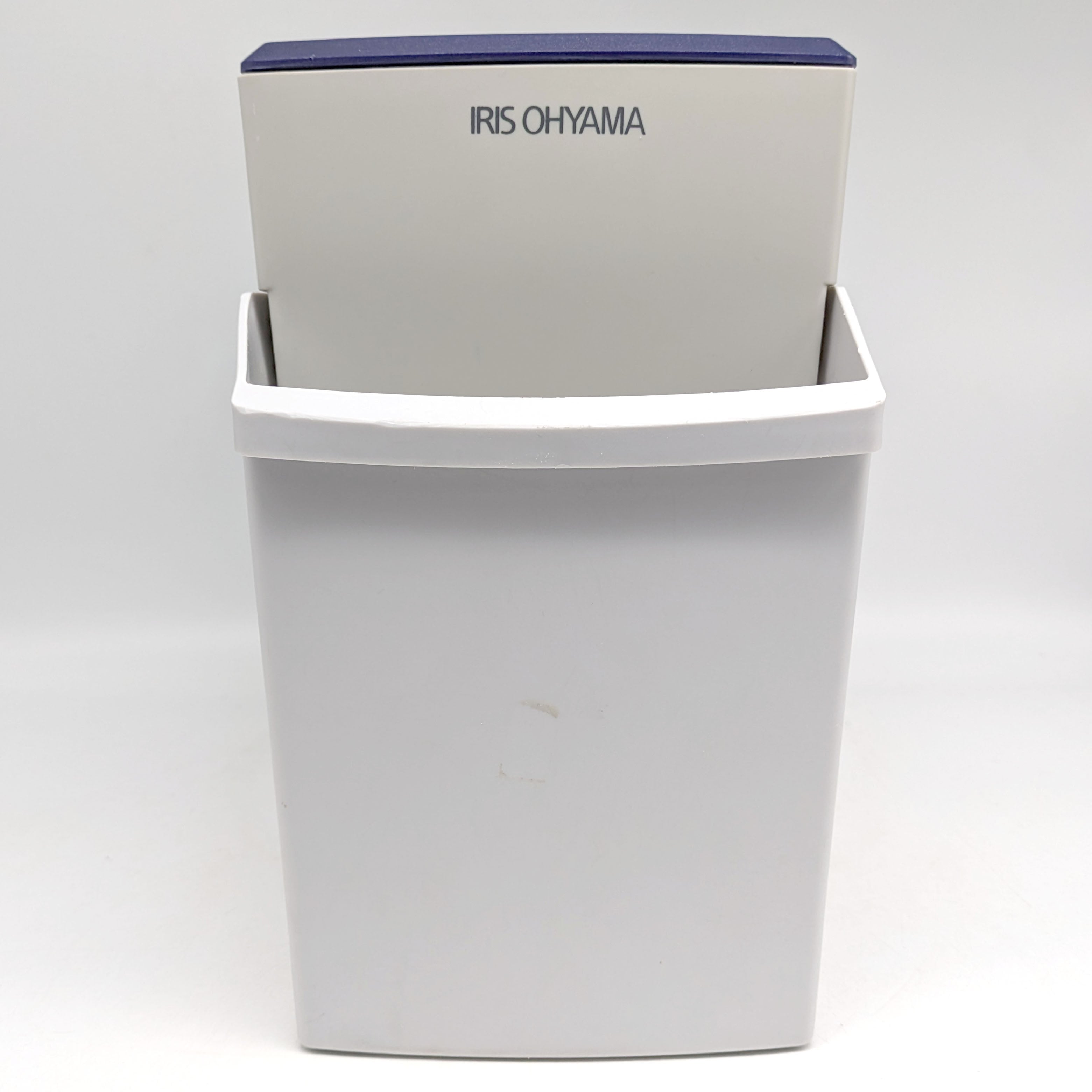 【新品未使用未開封】IRIS OHYAMA シュレッダー IRIS OHYAMA シュレッダー アイリスオーヤマ ホッチキス対応